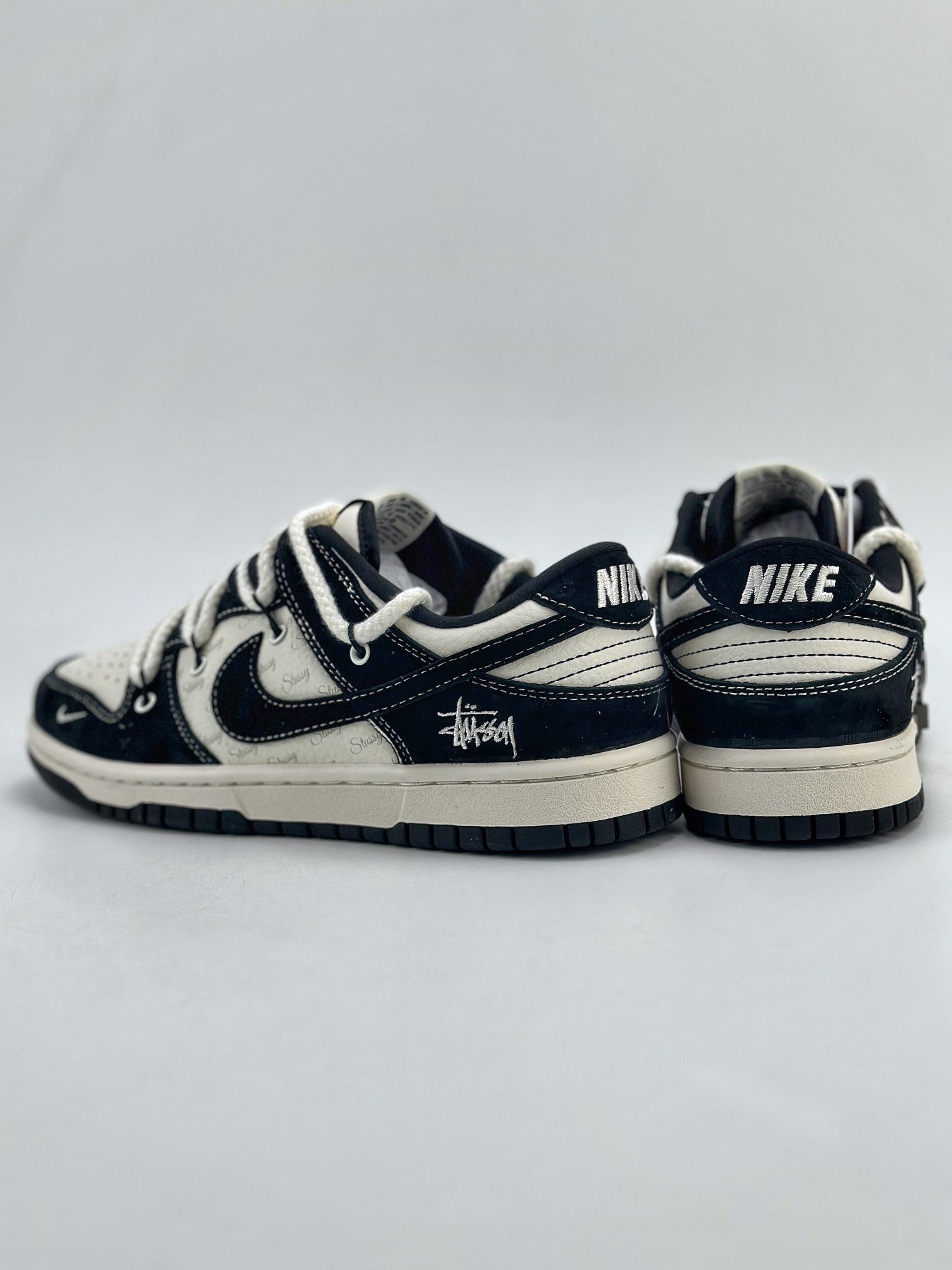 300 Nike SB Dunk Low x Stussy 白黑翻毛绑带 SJ2068-252