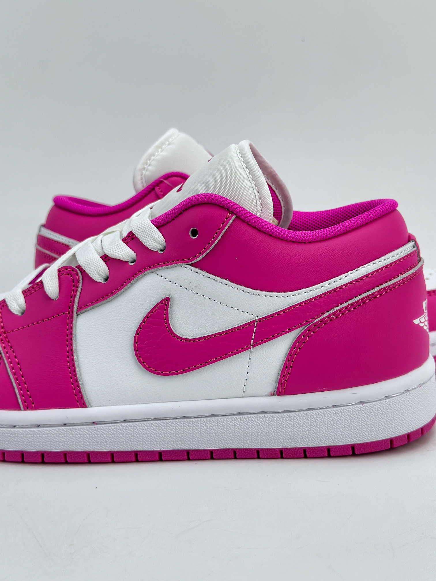 200 Air Jordan 1 Retro Low WMNS 白粉 FV8486-600