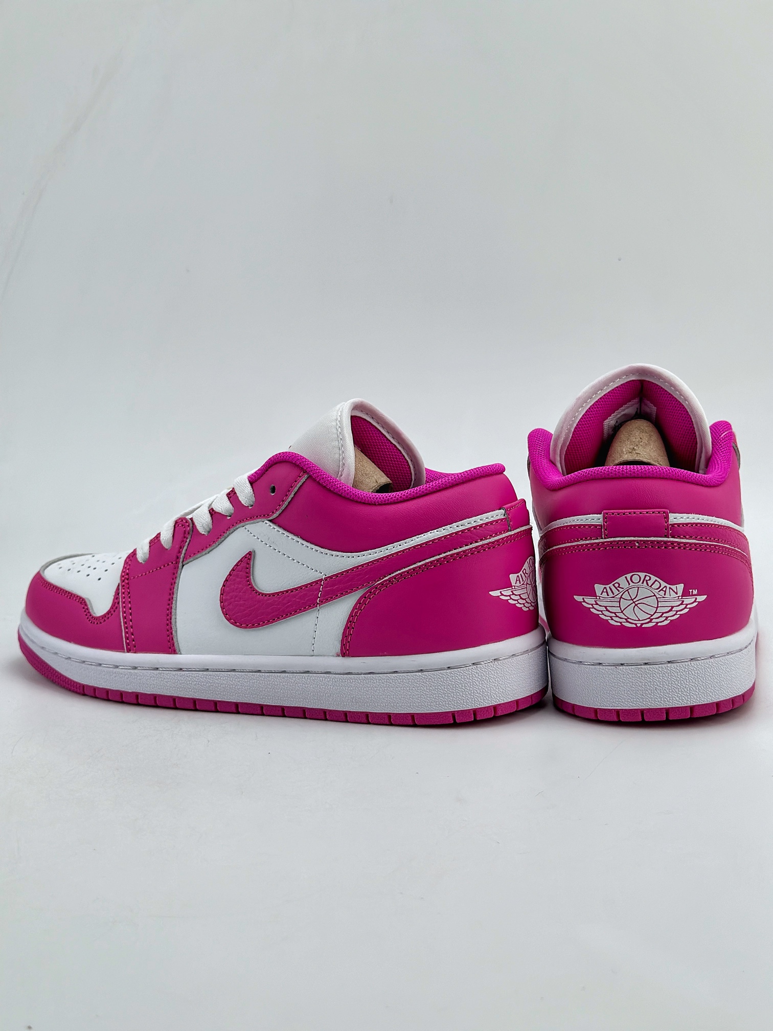 200 Air Jordan 1 Retro Low WMNS 白粉 FV8486-600