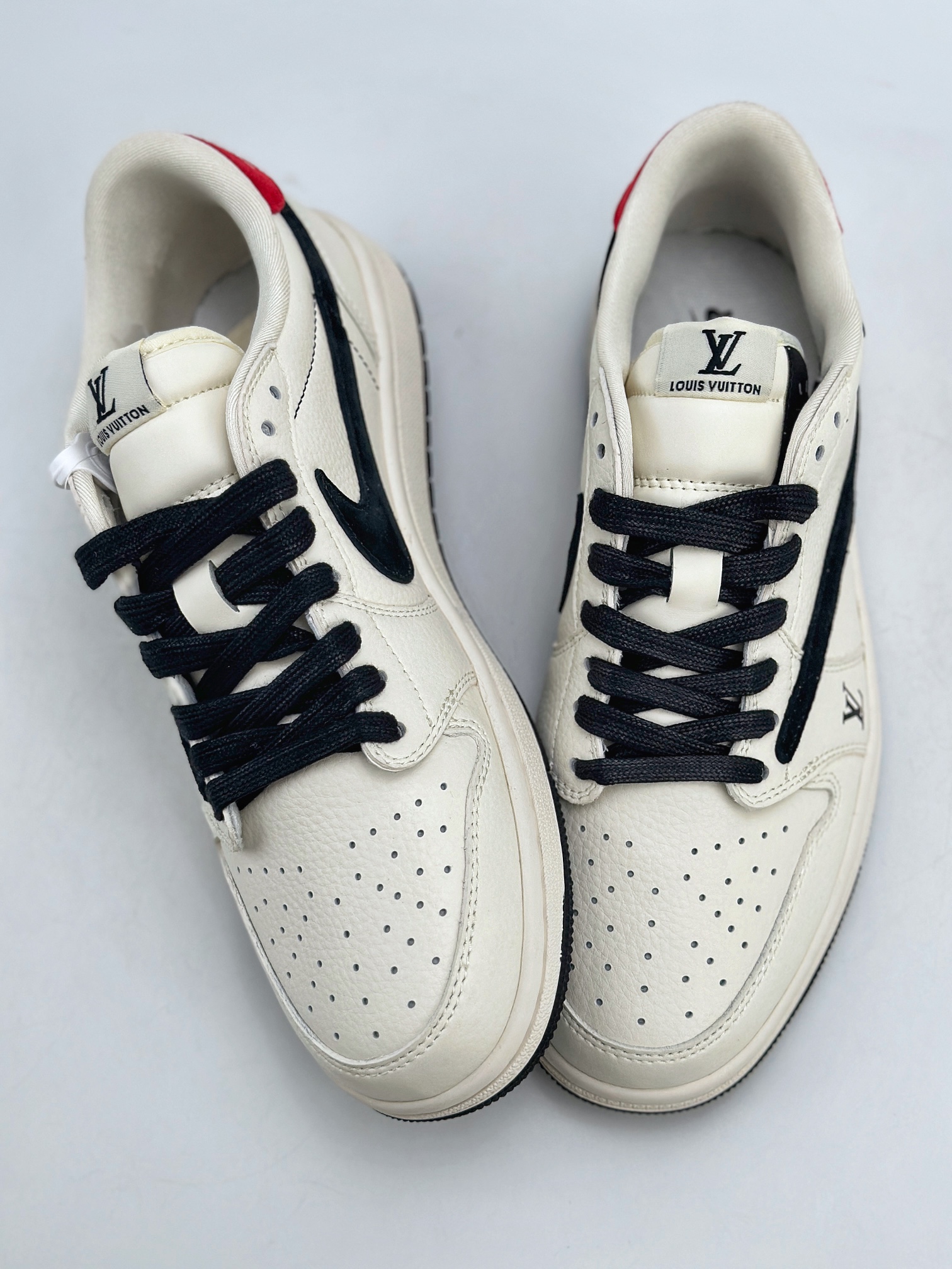 280 Air Jordan 1 Retro Low x Louis Vuitton x Travis Scott 三方联名白黑红 LX1988-700