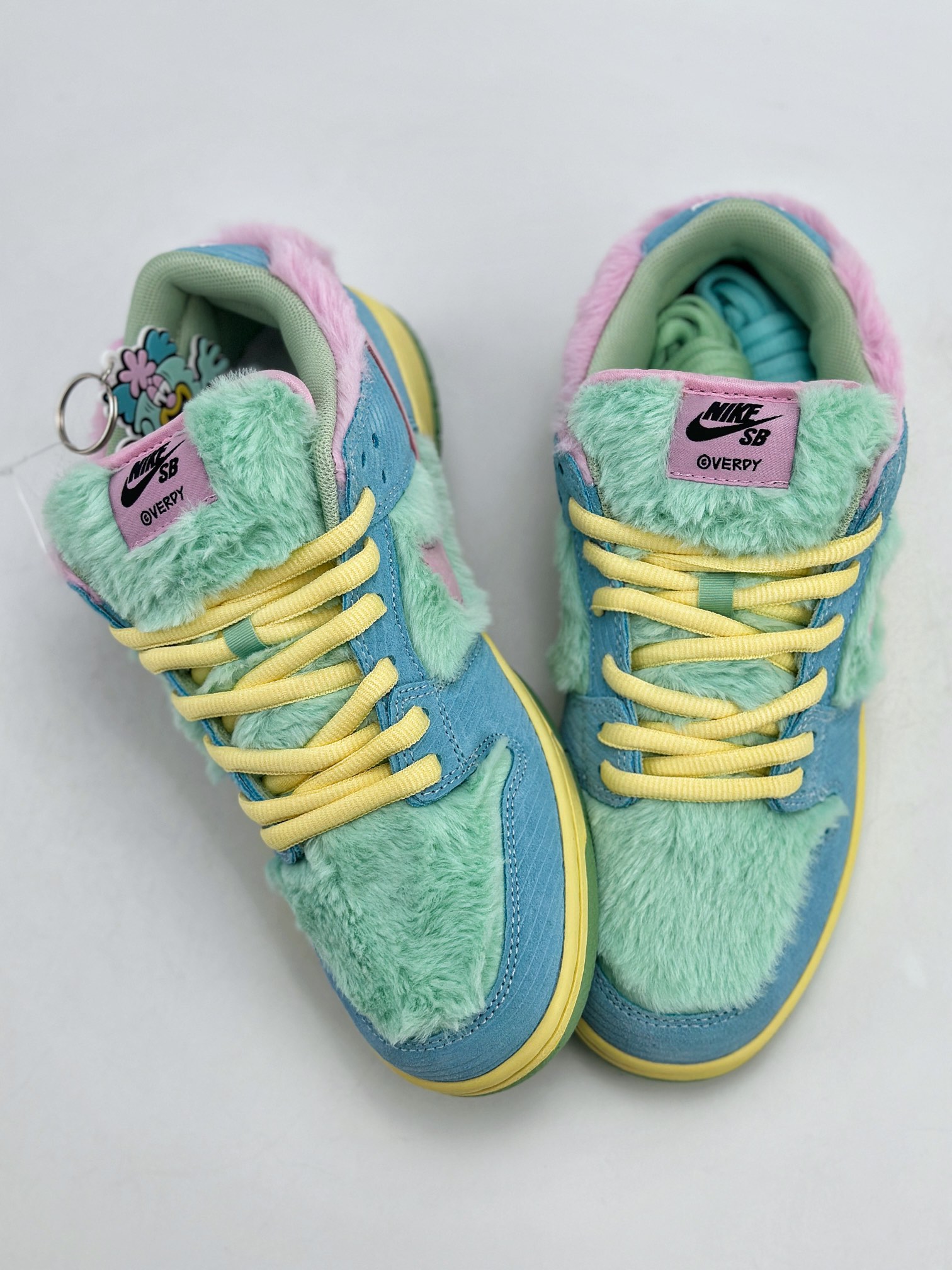 420 Nike SB Dunk Low x Verdy 绒毛蓝粉绿 FN6040-400