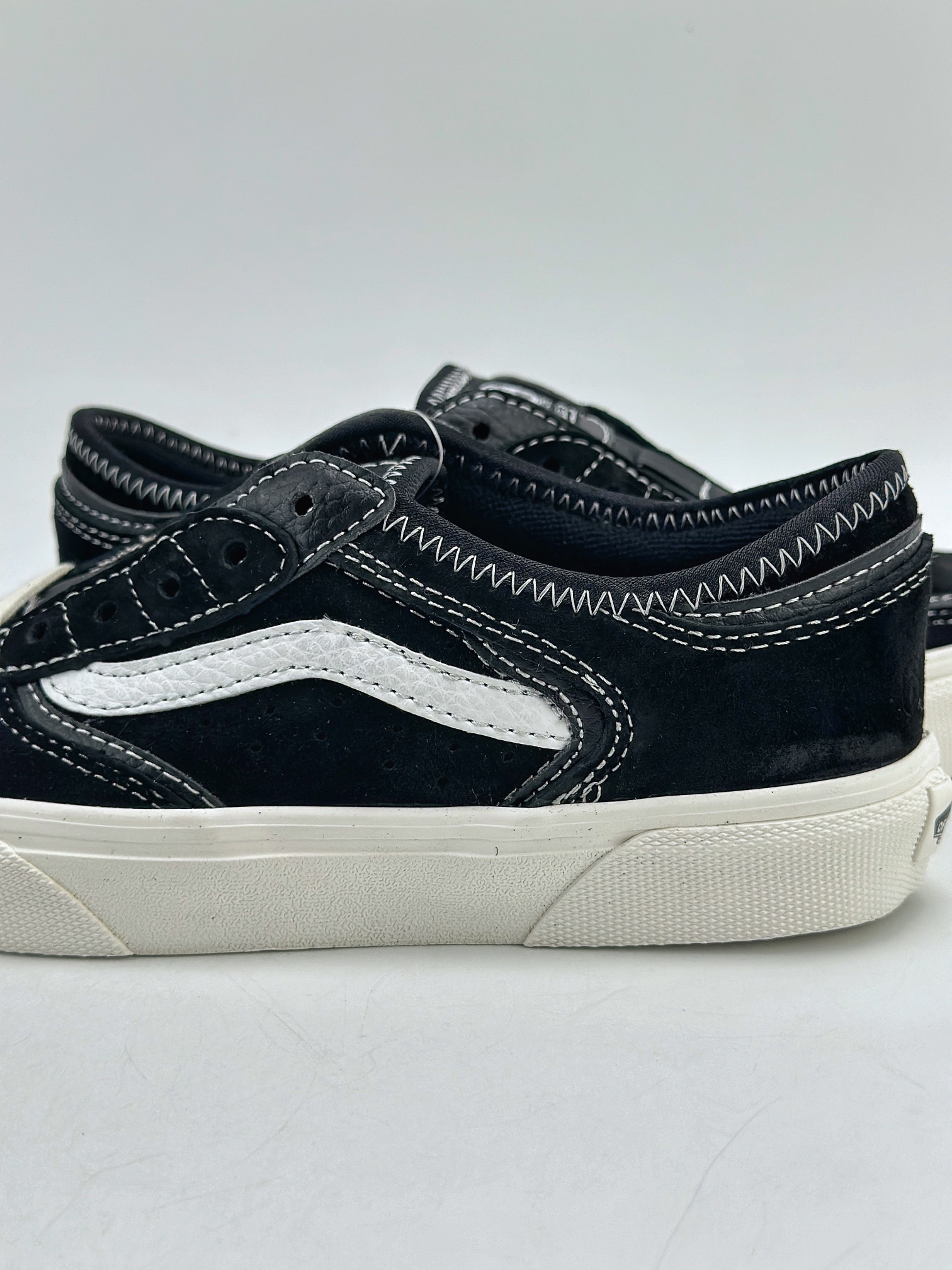 160 Vans范斯官方 Rowley Classics 经典黑色/粉色复古潮流板鞋