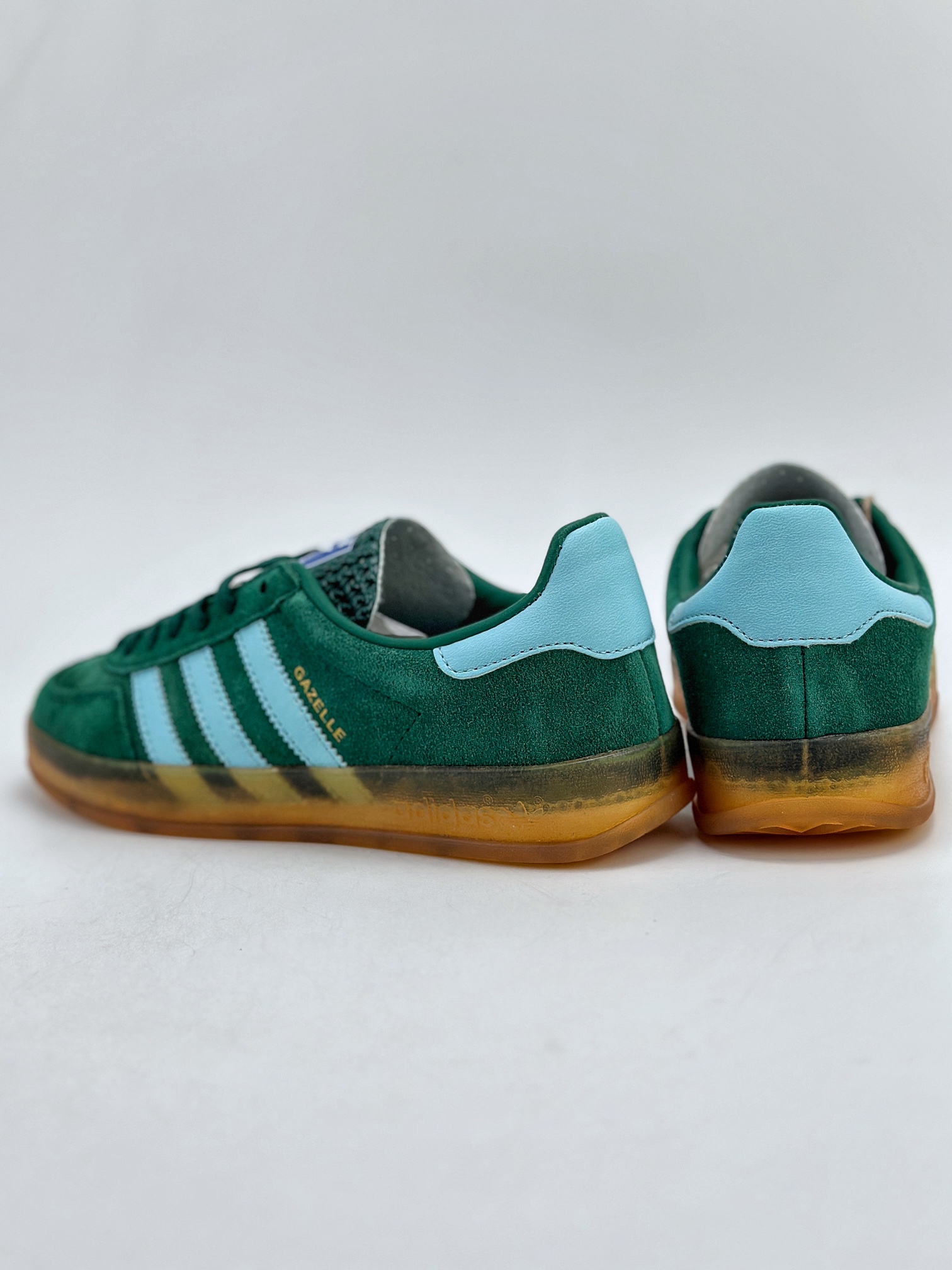 150 adidas Originals Gazelle INdoor 三叶草休闲防滑耐磨低帮板鞋  IG9979