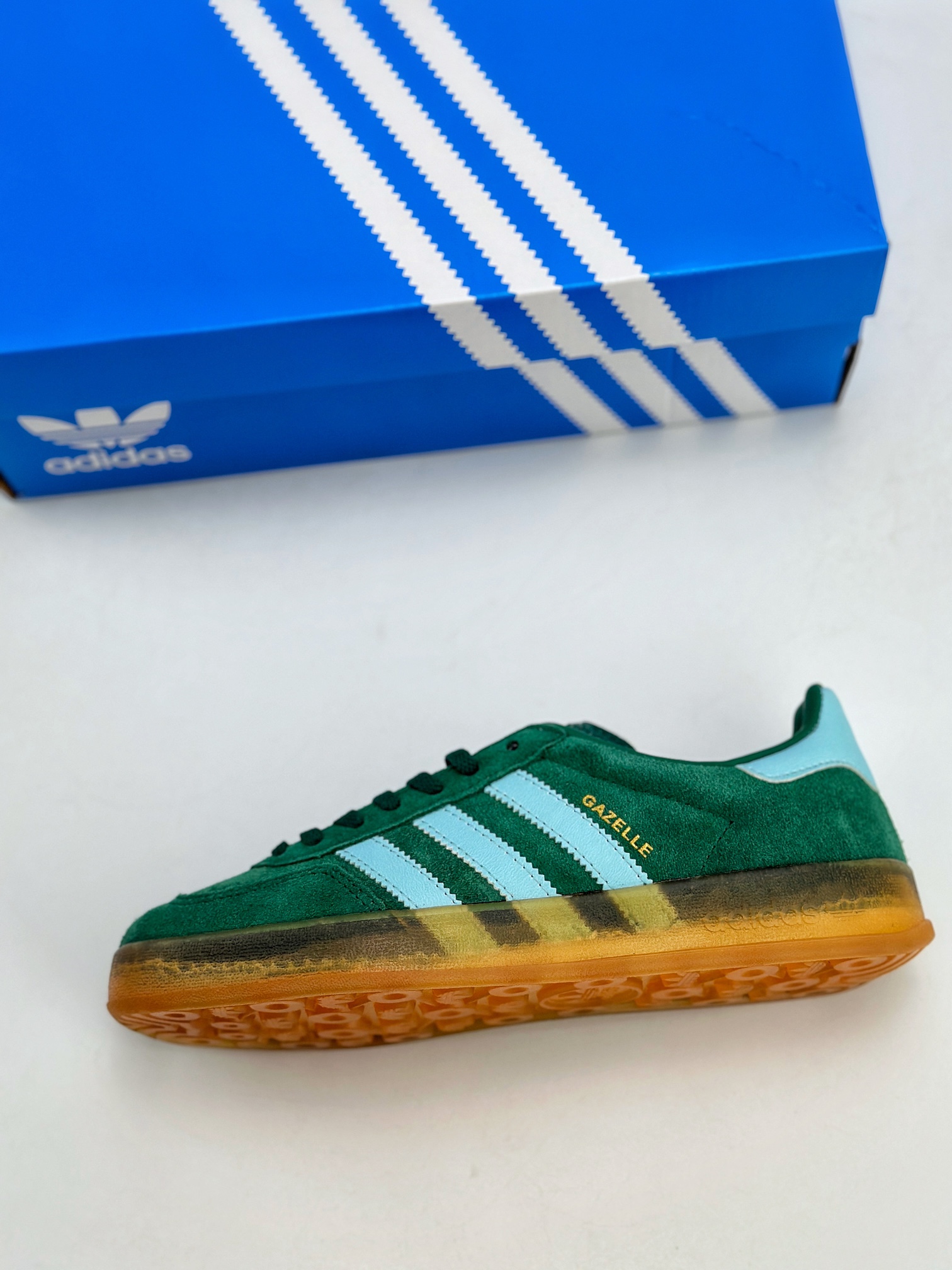 150 adidas Originals Gazelle INdoor 三叶草休闲防滑耐磨低帮板鞋  IG9979