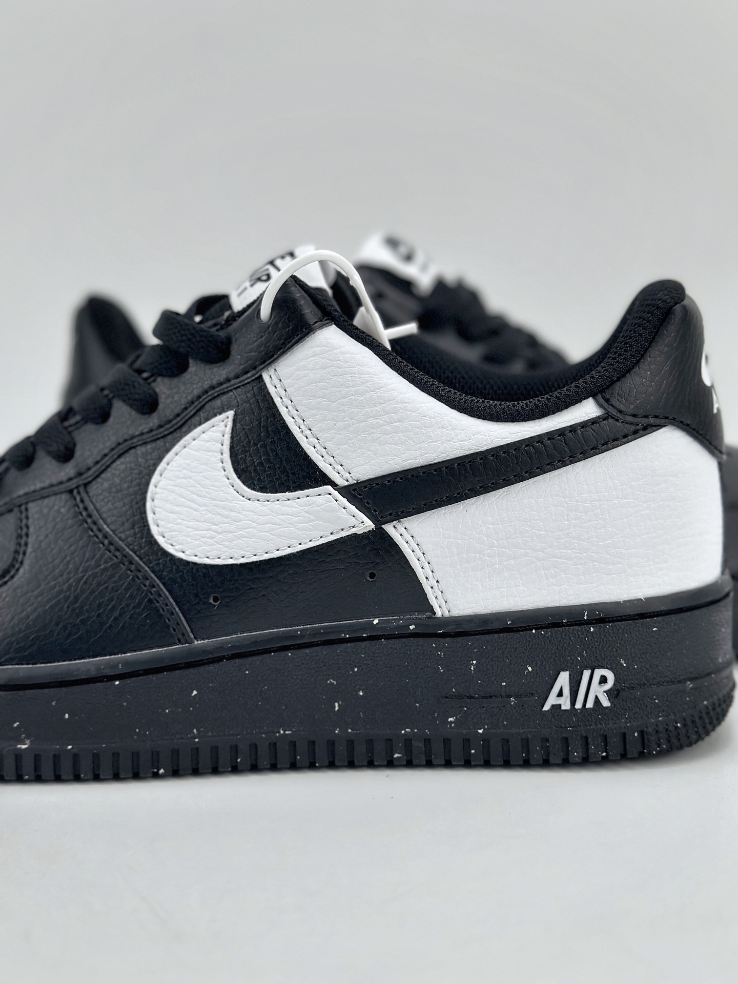 200 Nike Air Force 1 Low 07 黑白 HF9096-001