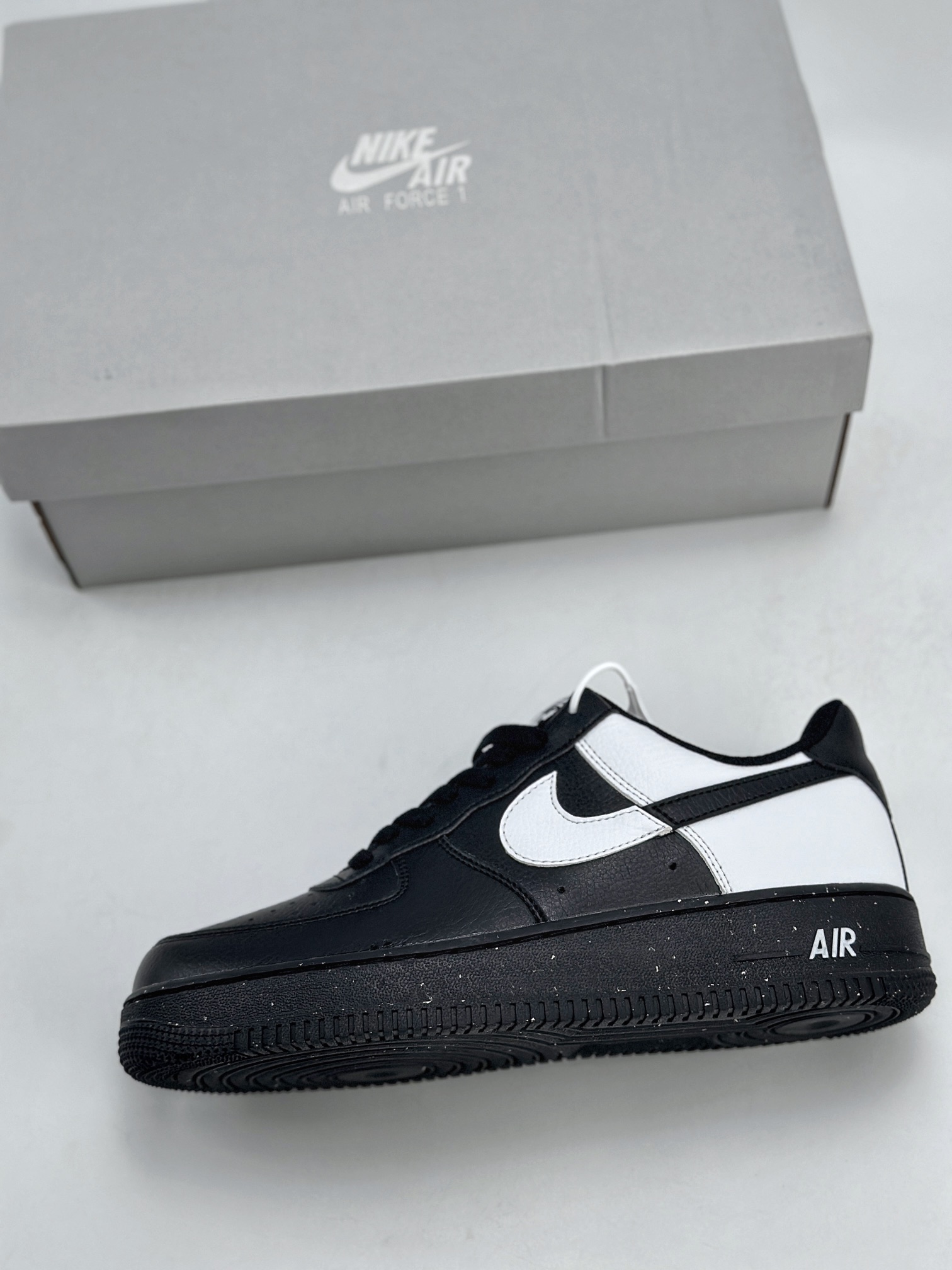 200 Nike Air Force 1 Low 07 黑白 HF9096-001