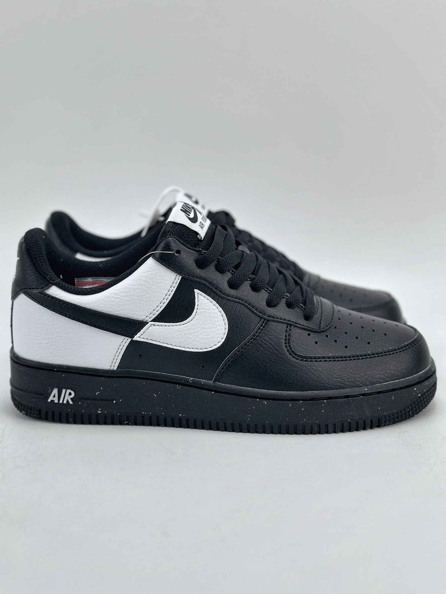 200 Nike Air Force 1 Low 07 黑白 HF9096-001