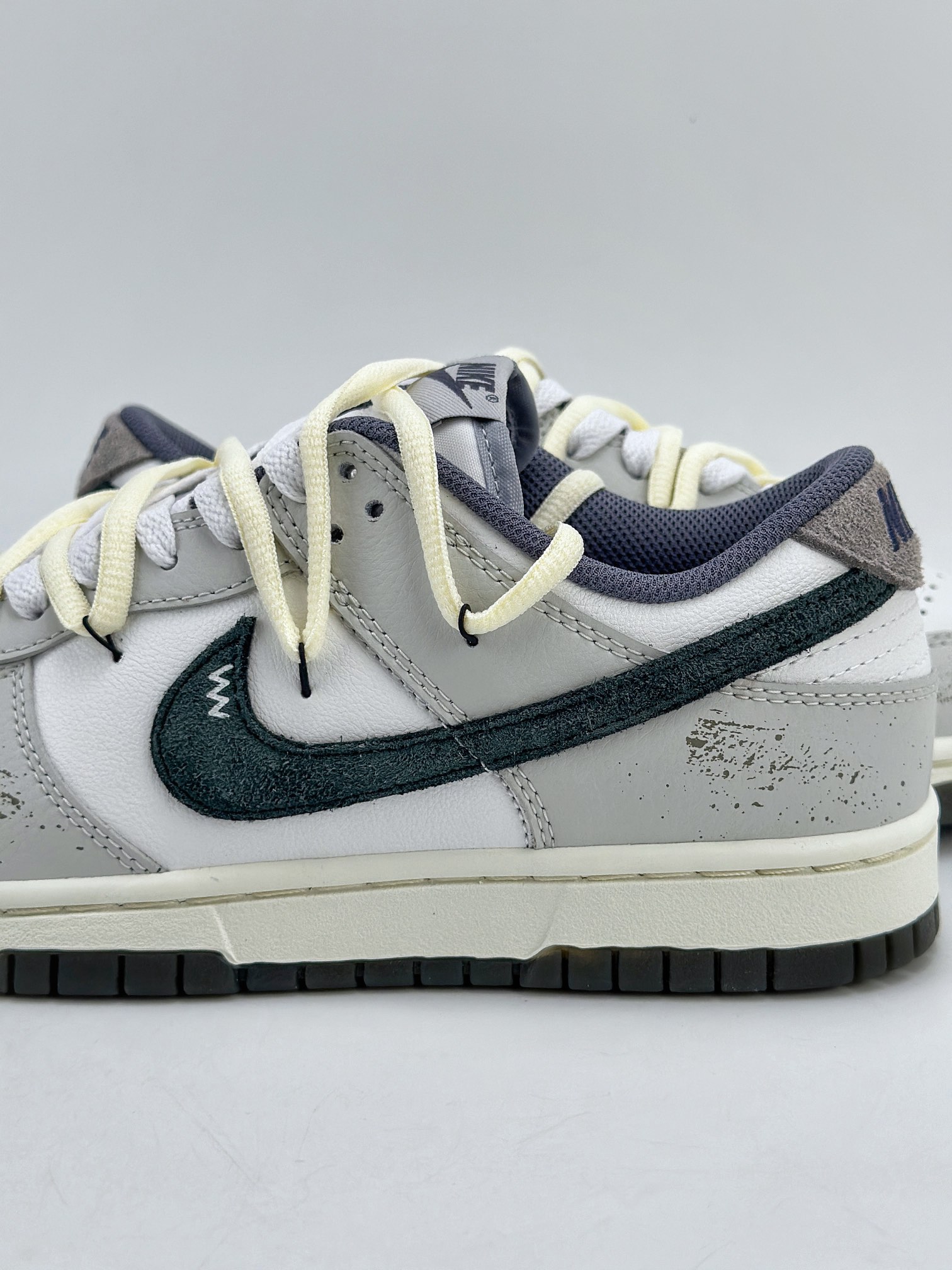 240 NIKE SB Dunk Low 气泡水母 灰色岛屿 灰蓝黄 FJ4188-100