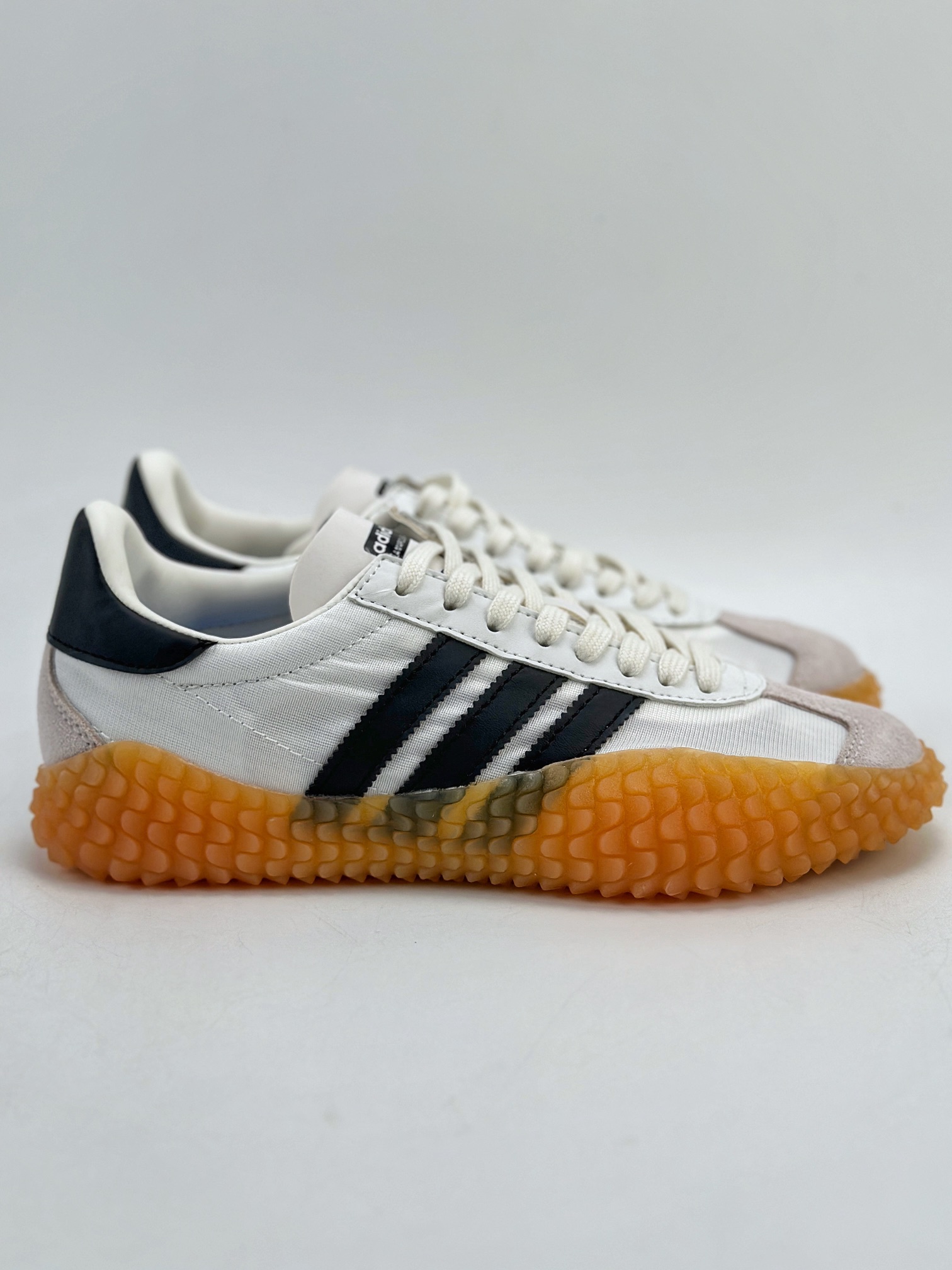 200 Adidas Kamanda Country Low 联名 小Yeezy 阿迪达斯卡慢跑鞋 EE5665