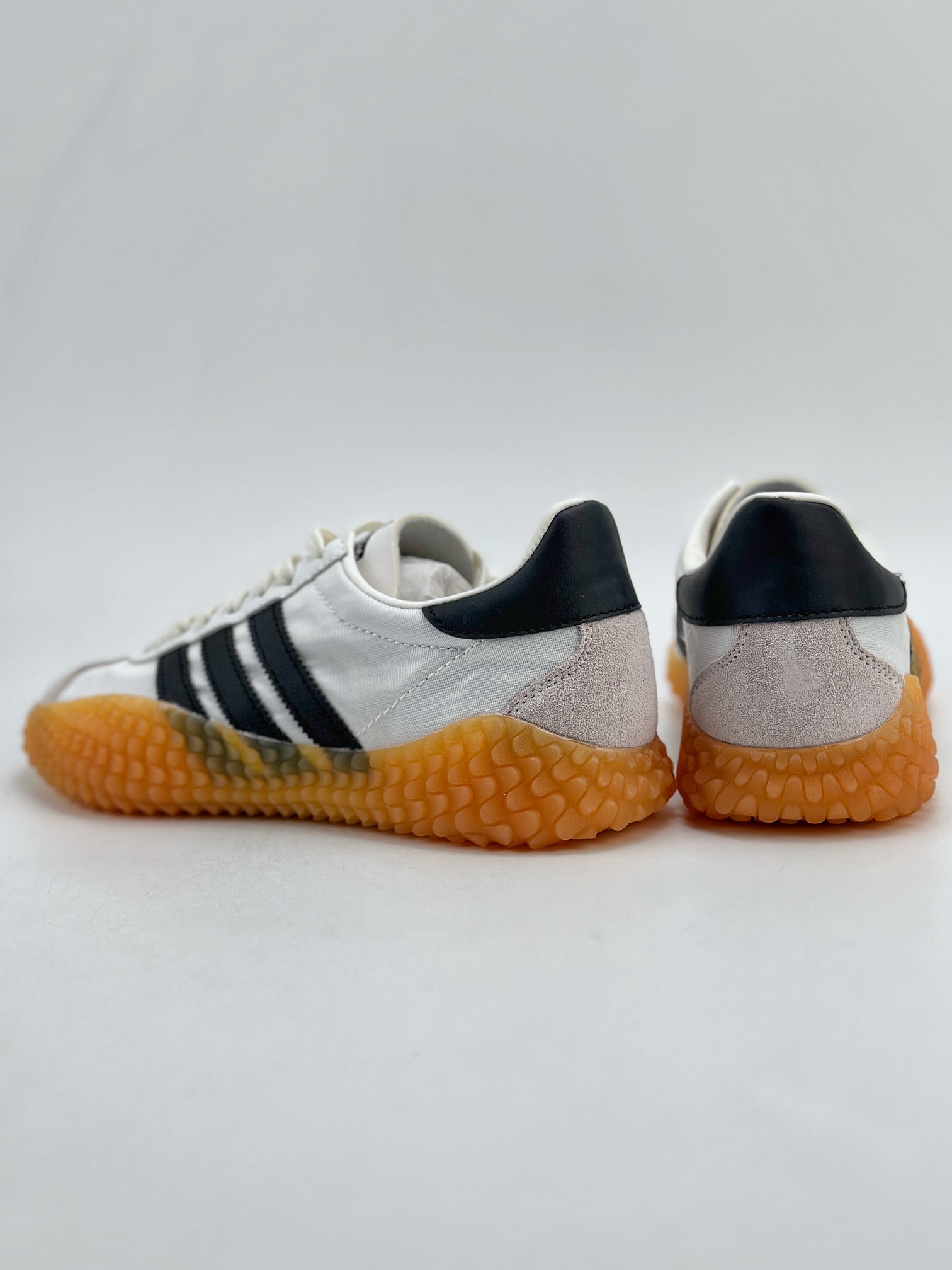 200 Adidas Kamanda Country Low 联名 小Yeezy 阿迪达斯卡慢跑鞋 EE5665