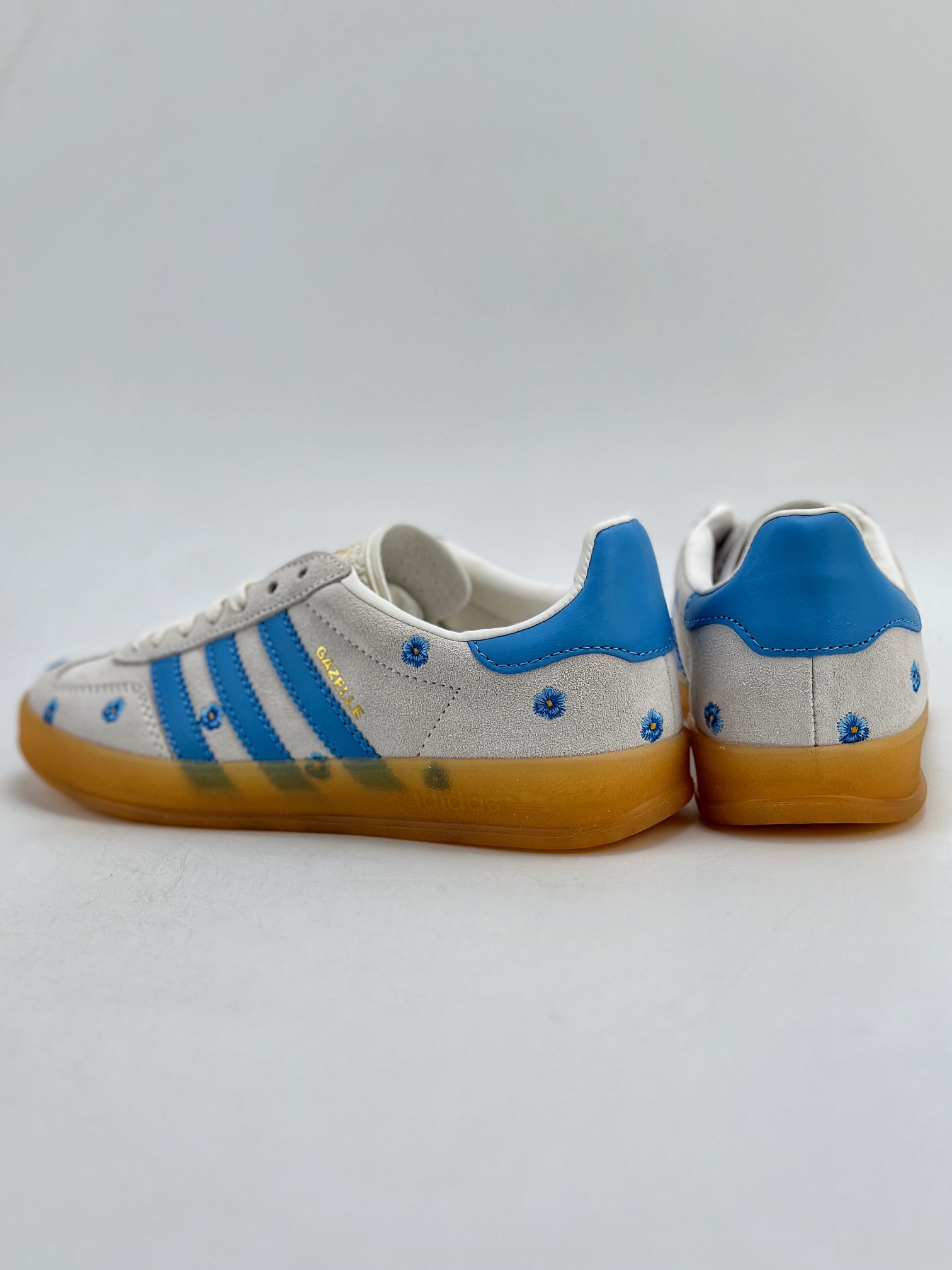 180 adidas Originals Gazelle INdoor ”Floral/Beige/Light Blue” 灰蓝 IF4491