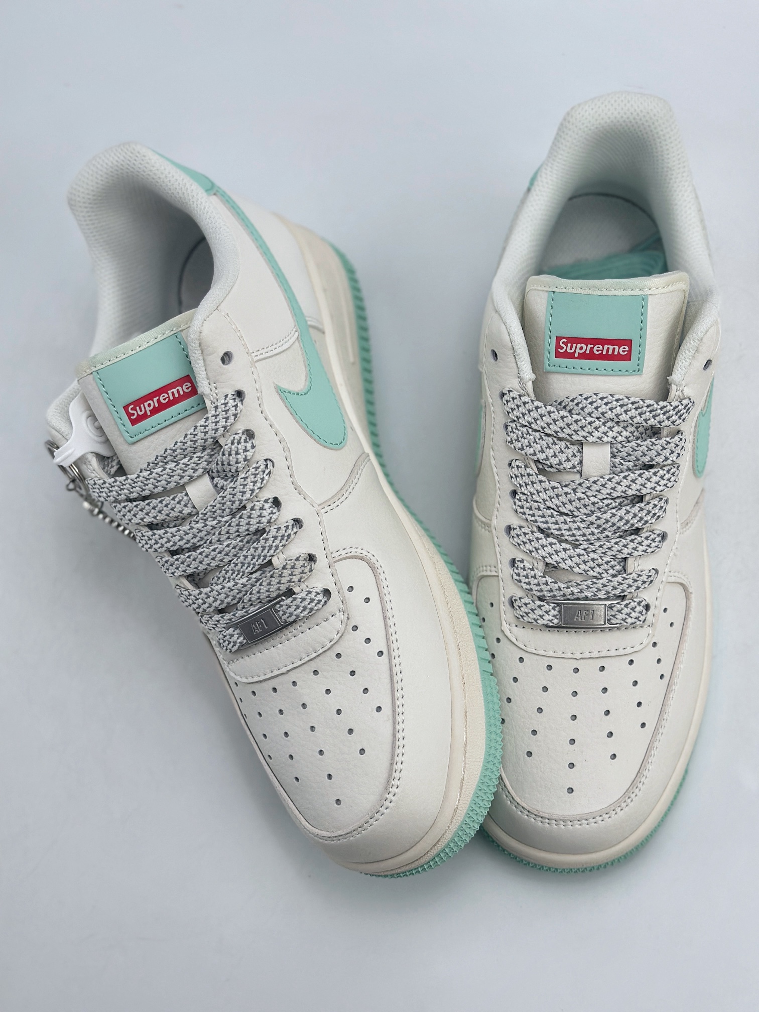 260 Nike Air Force 1 Low 07 x Supreme 白浅绿满天星HD1968-023