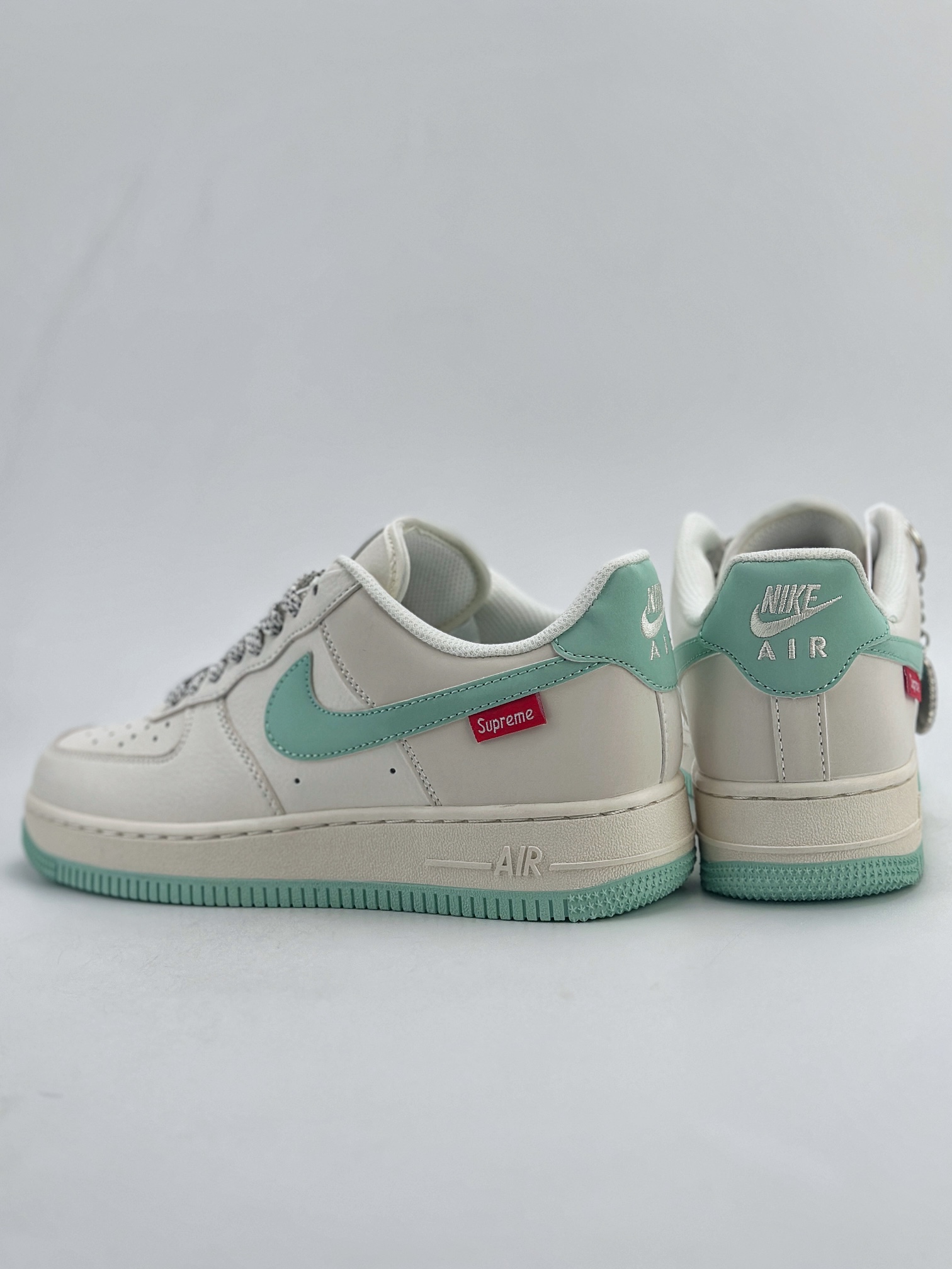 260 Nike Air Force 1 Low 07 x Supreme 白浅绿满天星HD1968-023