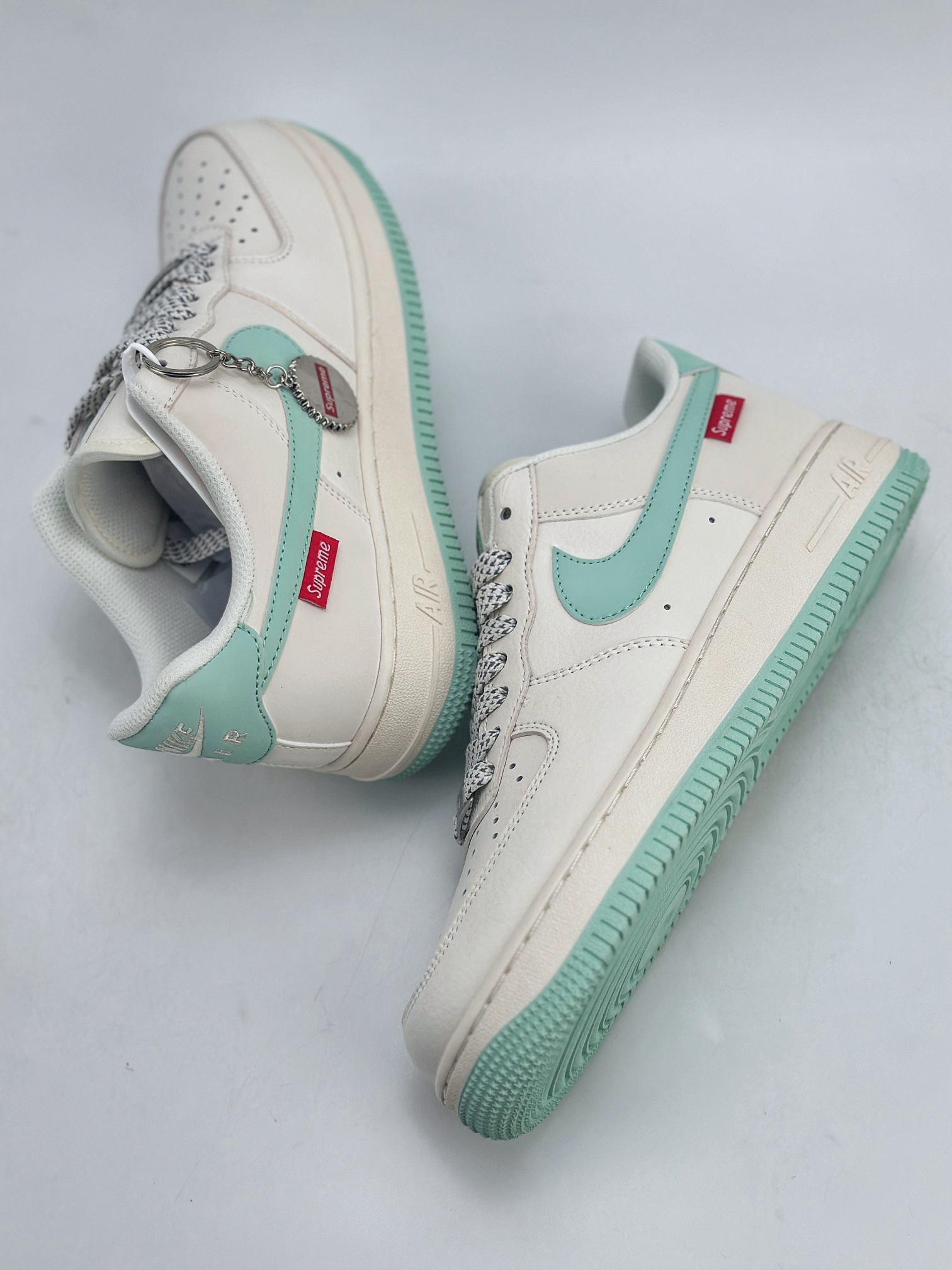 260 Nike Air Force 1 Low 07 x Supreme 白浅绿满天星HD1968-023