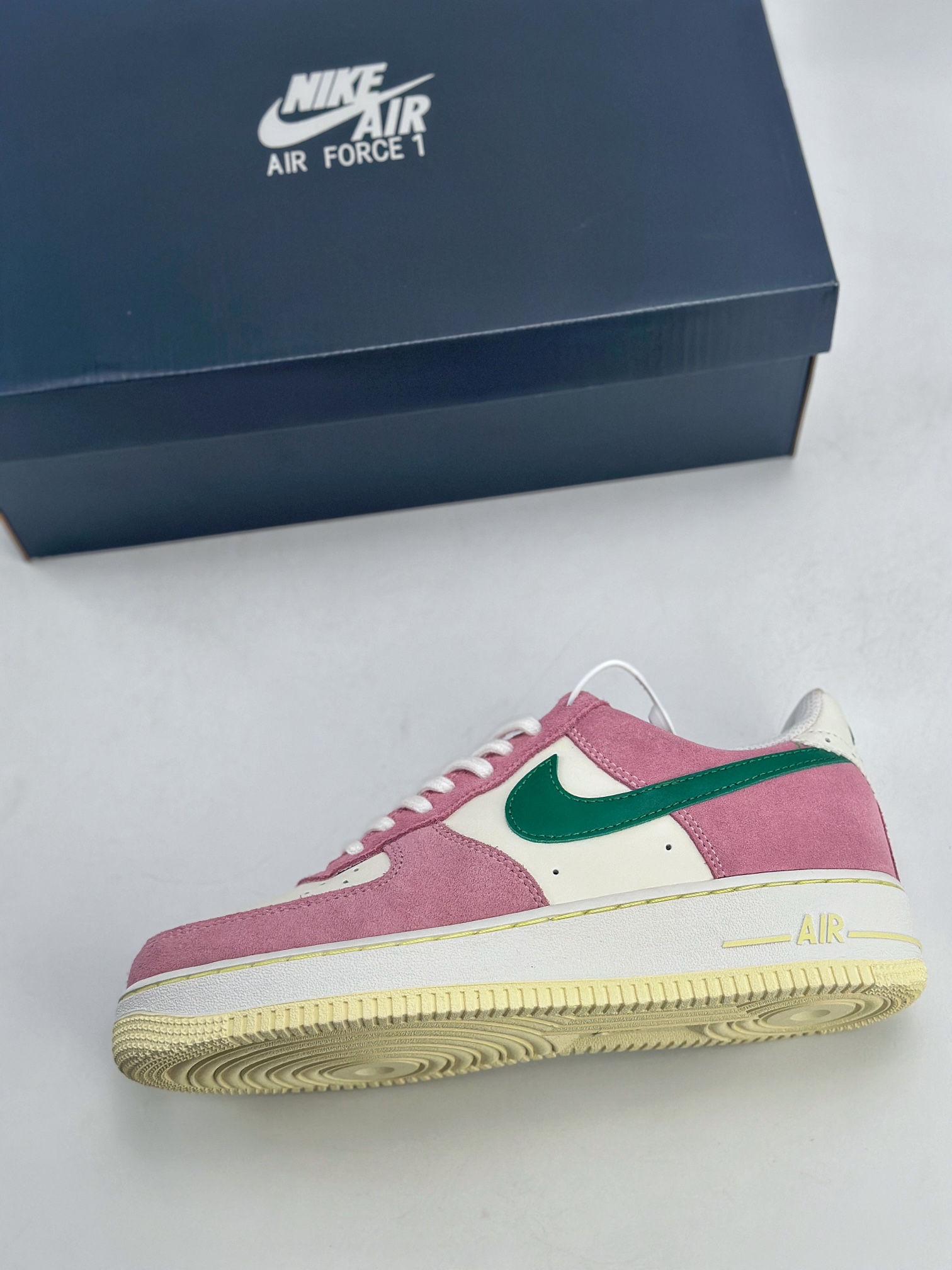 200 Nike Air Force 1 Low 07 绒面 粉绿白 FV9346-100