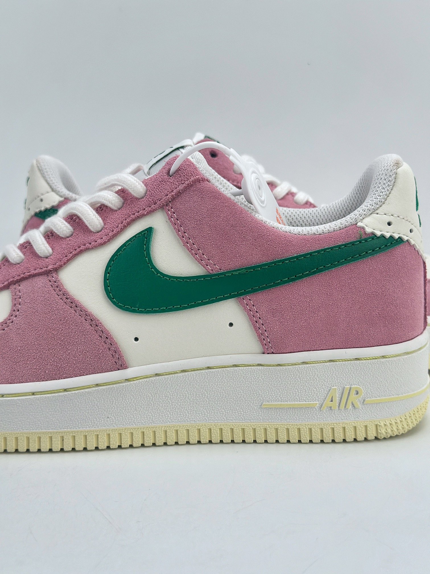 200 Nike Air Force 1 Low 07 绒面 粉绿白 FV9346-100