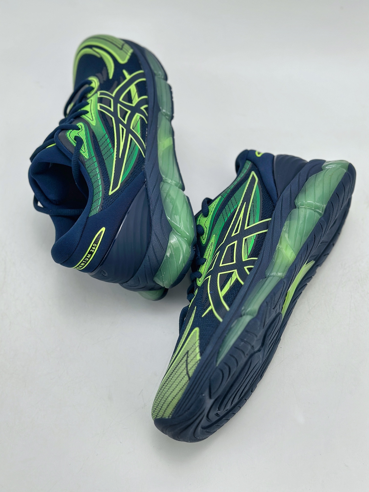 230 Asics Gel-Quantum 360 VII 亚瑟士运动透气专业跑鞋 1203A305-400