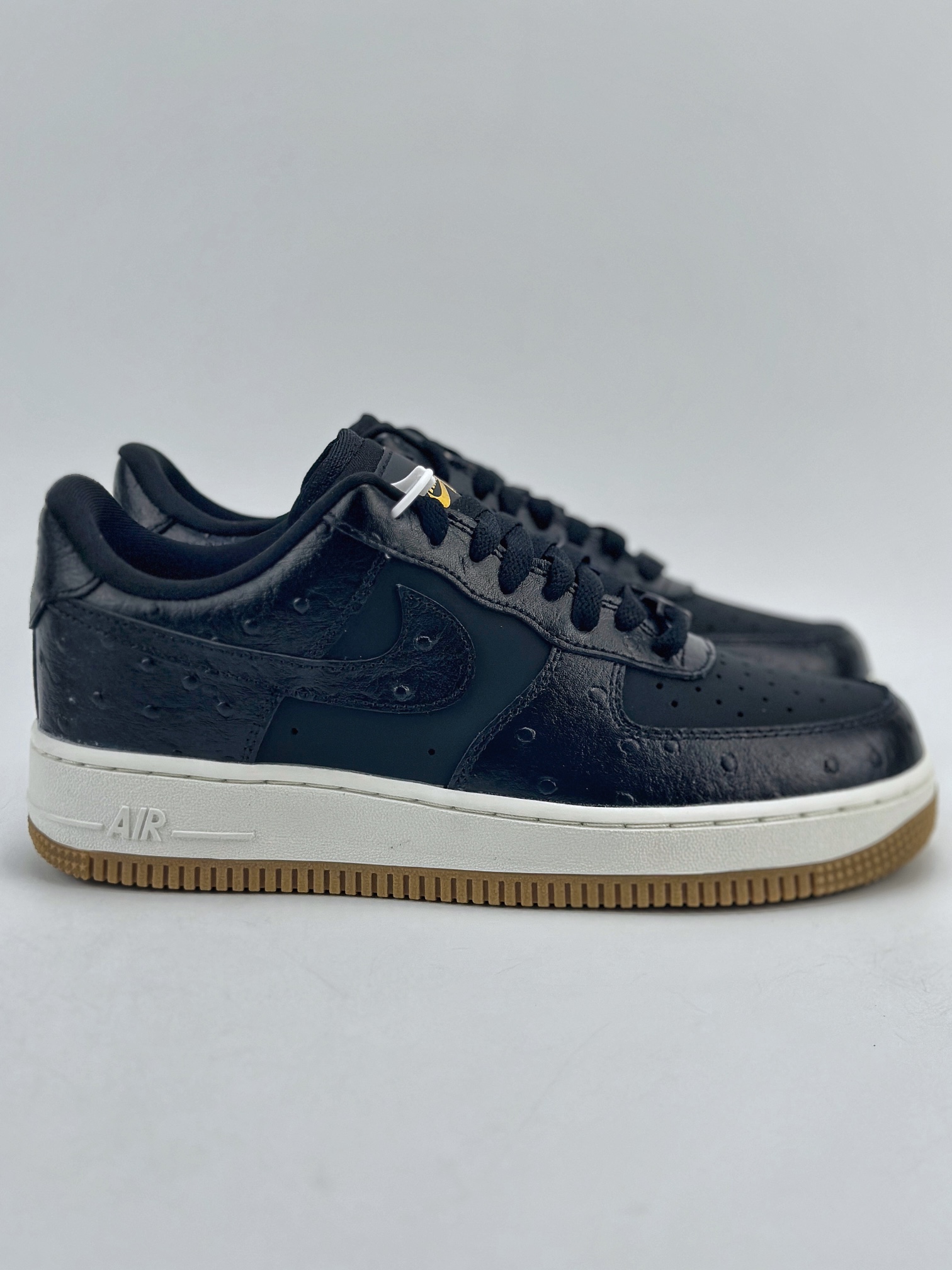 200 Nike Air Force 1 Low 07 ”Blcck Ostrich” 黑 DZ2708-002