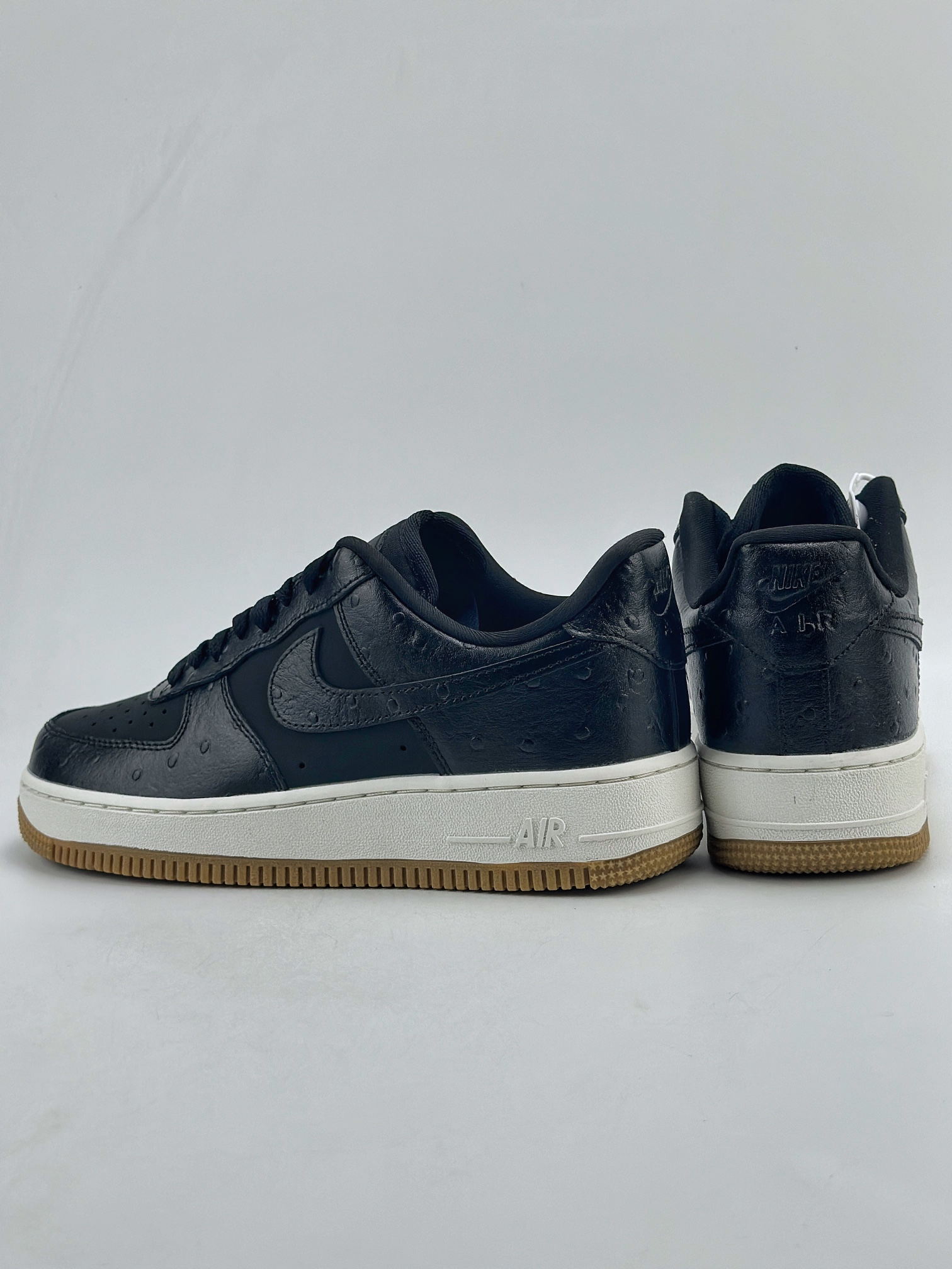 200 Nike Air Force 1 Low 07 ”Blcck Ostrich” 黑 DZ2708-002