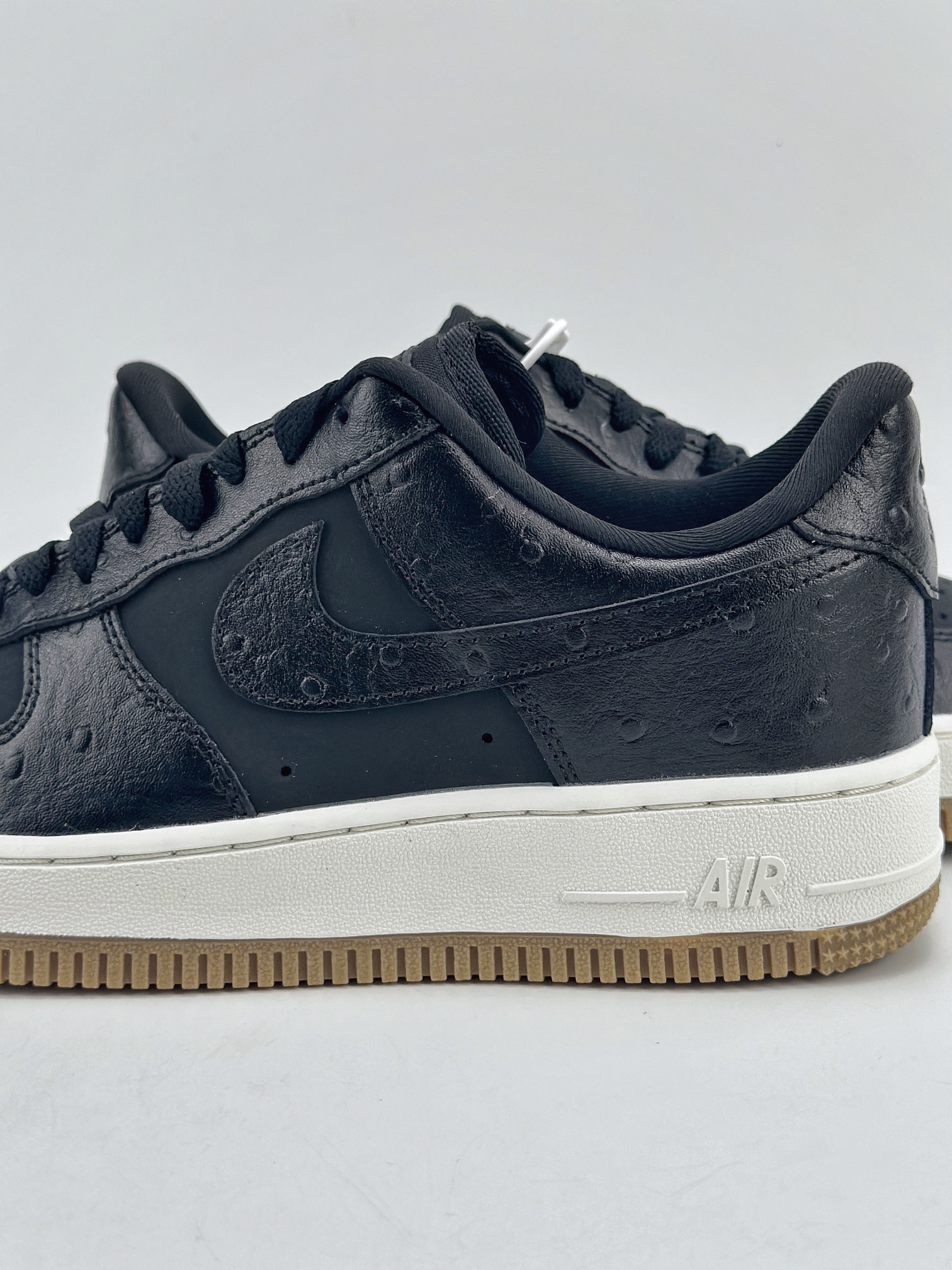 200 Nike Air Force 1 Low 07 ”Blcck Ostrich” 黑 DZ2708-002