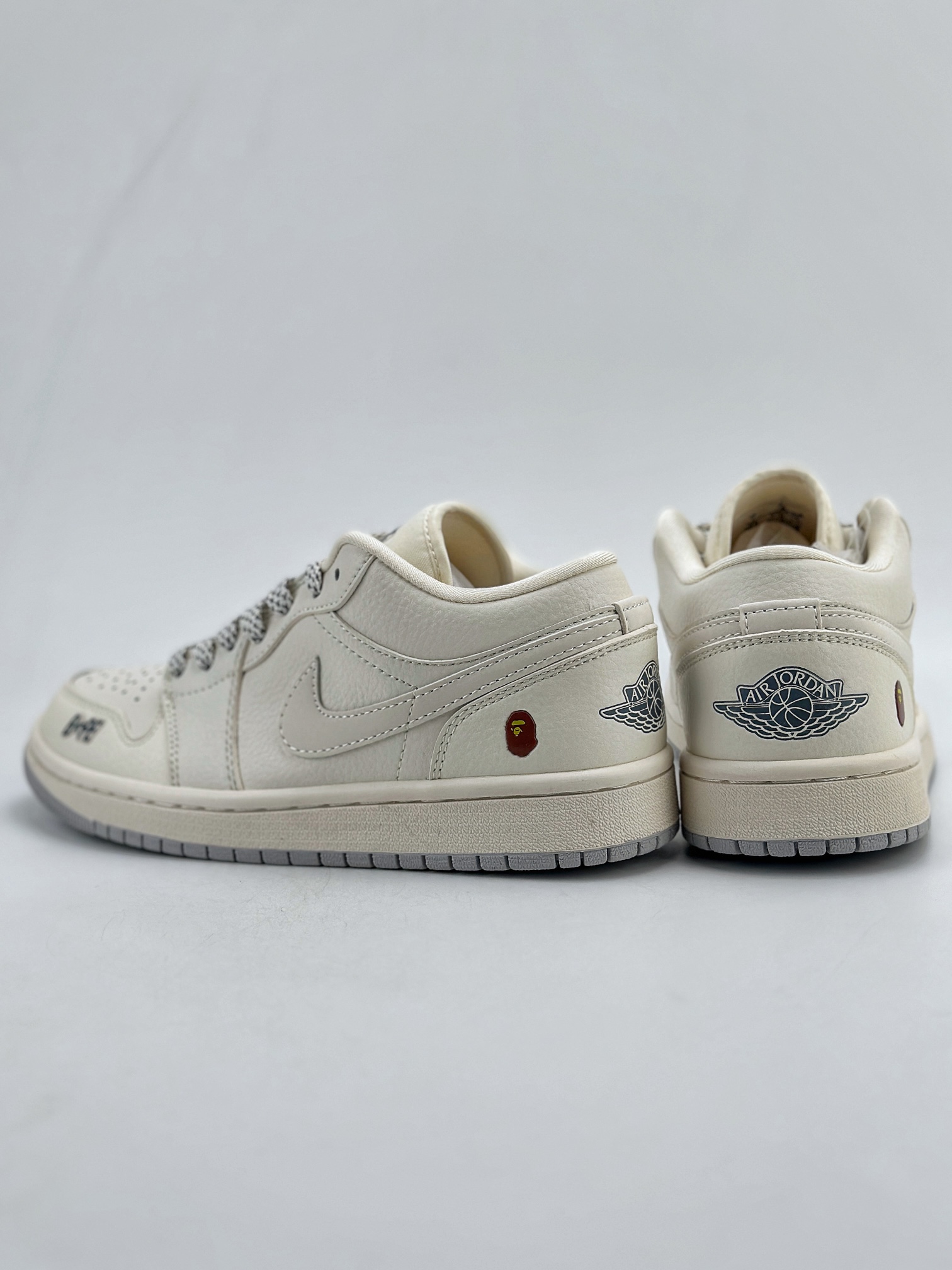 280 Air Jordan 1 Retro Low x BAPE 米白满天星 WG8850-003