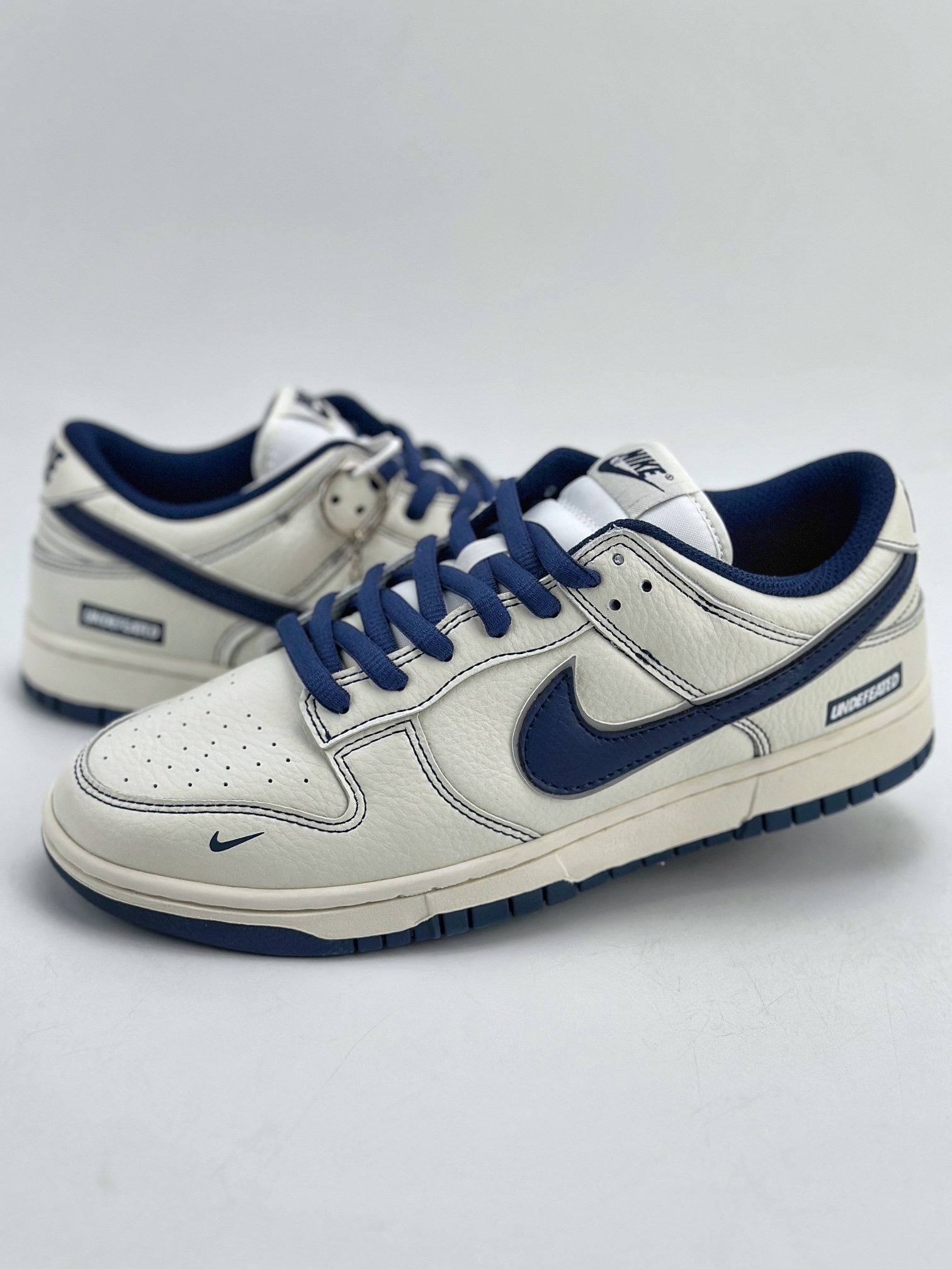 280 Nike SB Dunk Low x UNDEFEATED 白深蓝 FC1688-138