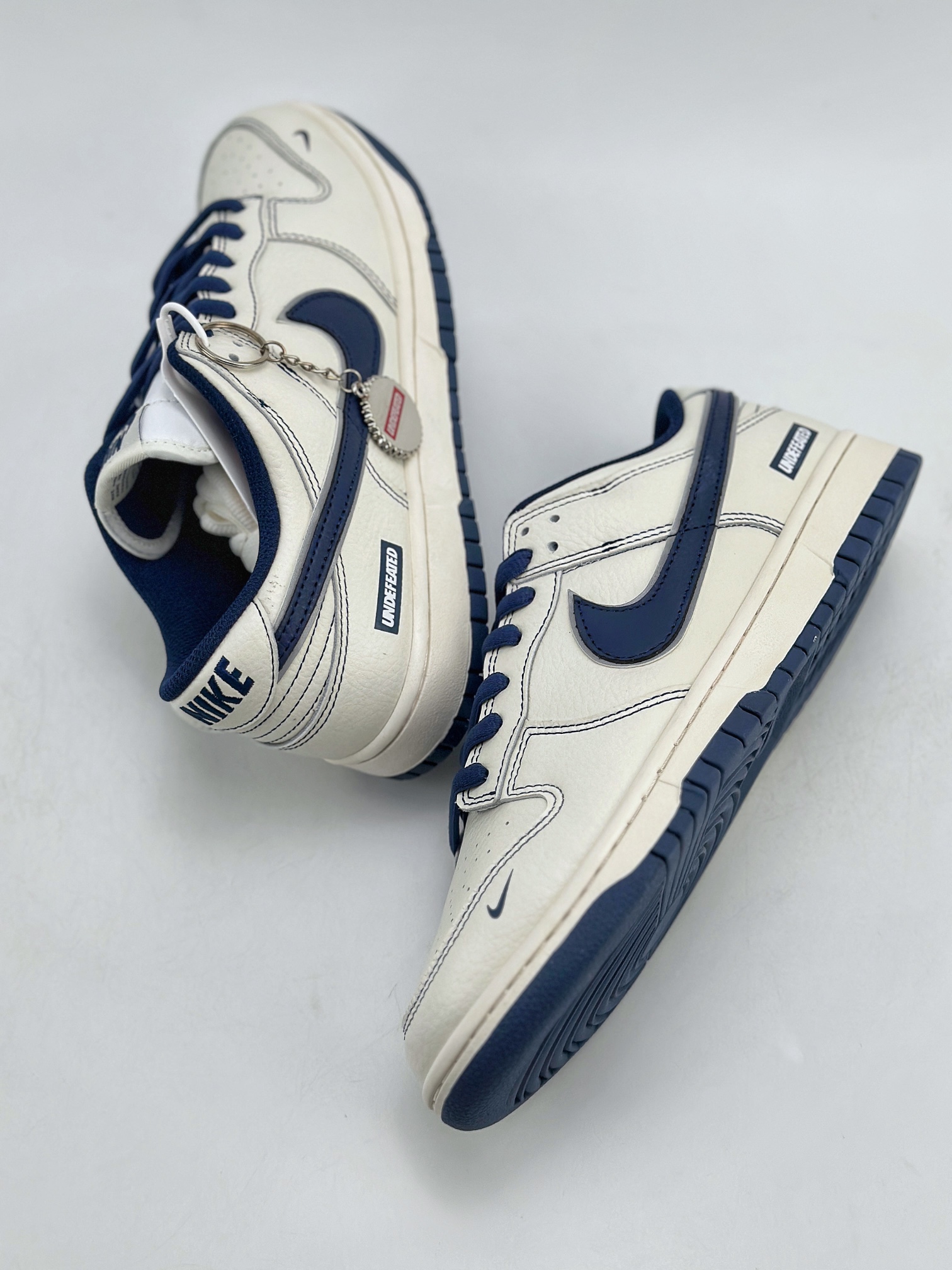 280 Nike SB Dunk Low x UNDEFEATED 白深蓝 FC1688-138