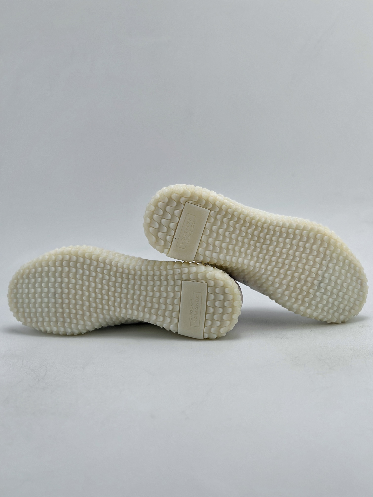 200 Adidas Kamanda Country Low 联名 小Yeezy 阿迪达斯卡曼达混合系列低帮休闲运动慢跑鞋 G27825