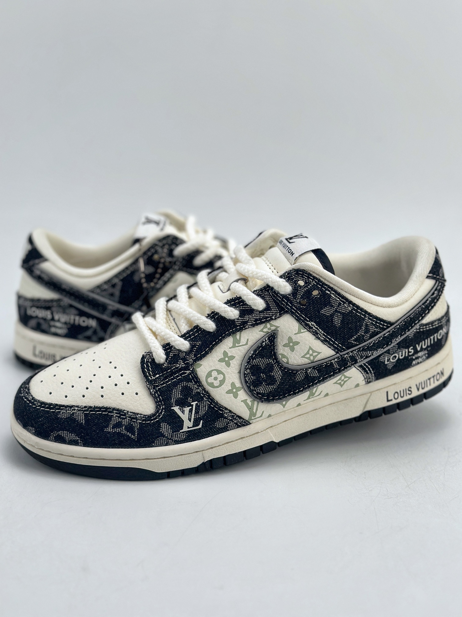 280 Nike SB Dunk Low x Louis Vuitton 白黑牛仔布 SJ2068-256