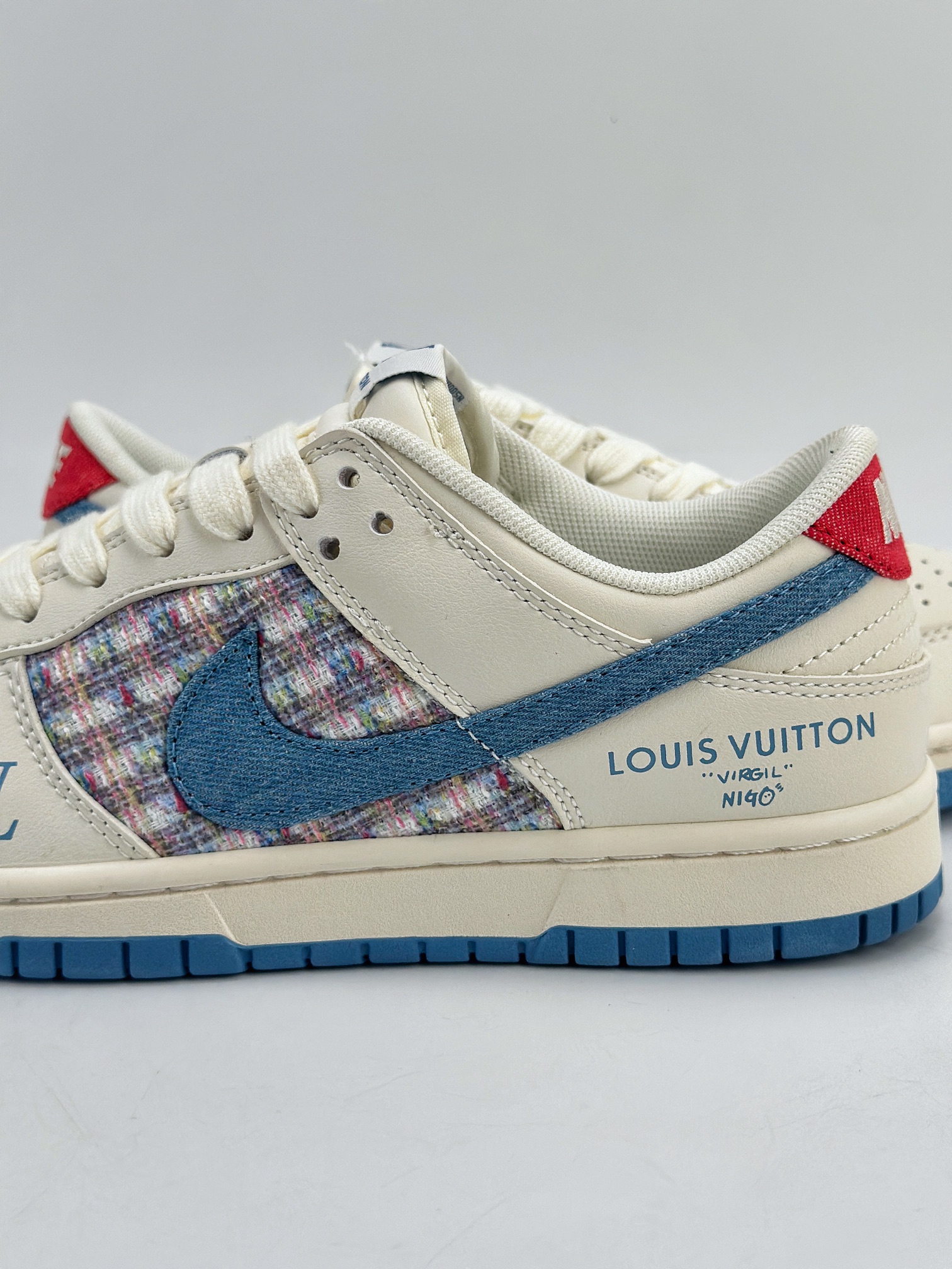 280 Nike SB Dunk Low x Louis Vuitton 白蓝小香风 XX2025-323