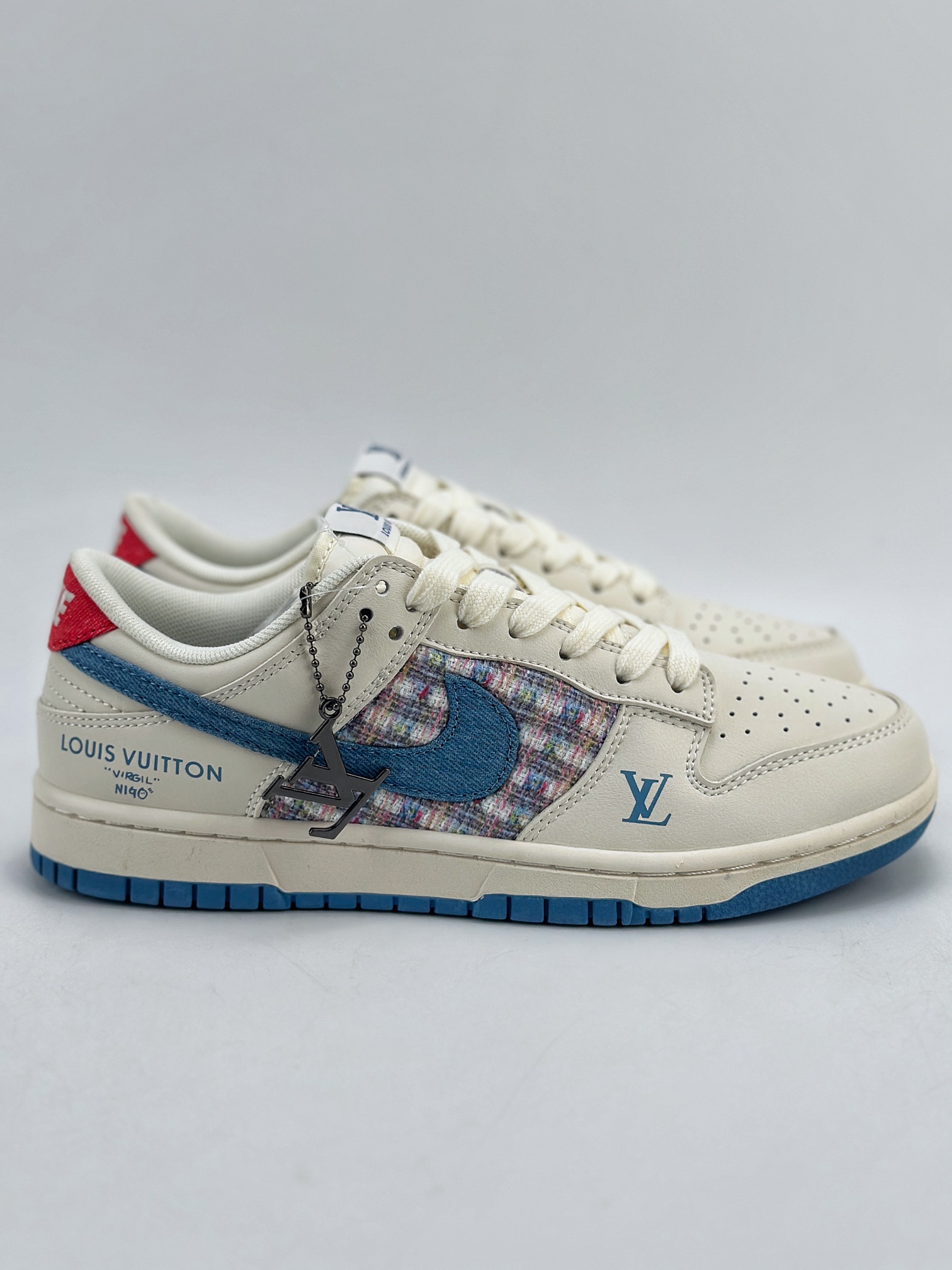 280 Nike SB Dunk Low x Louis Vuitton 白蓝小香风 XX2025-323