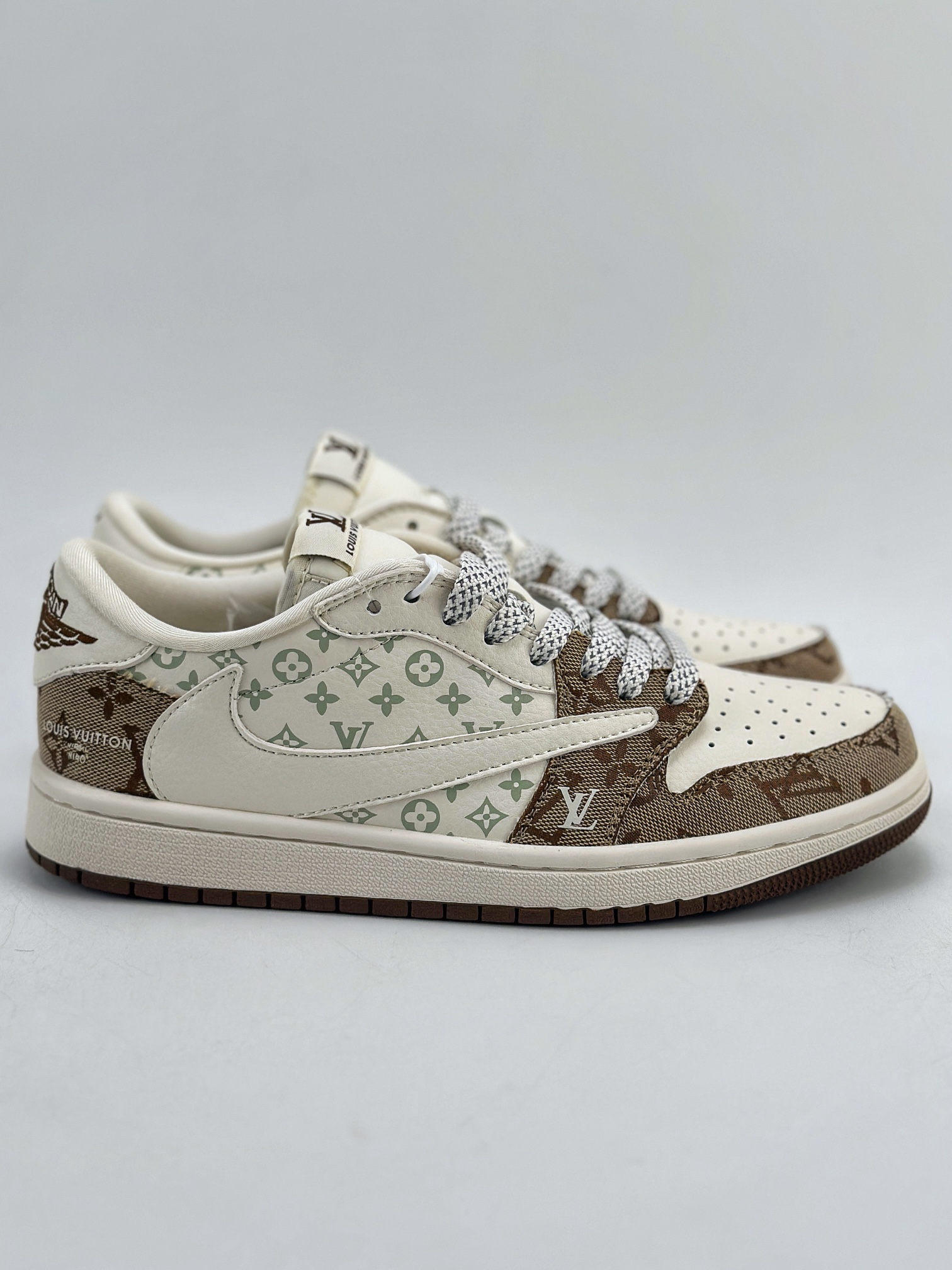 280 Air Jordan 1 Retro Low x Louis Vuitton x Travis Scott 三方联名满印白灰 SJ2068-102