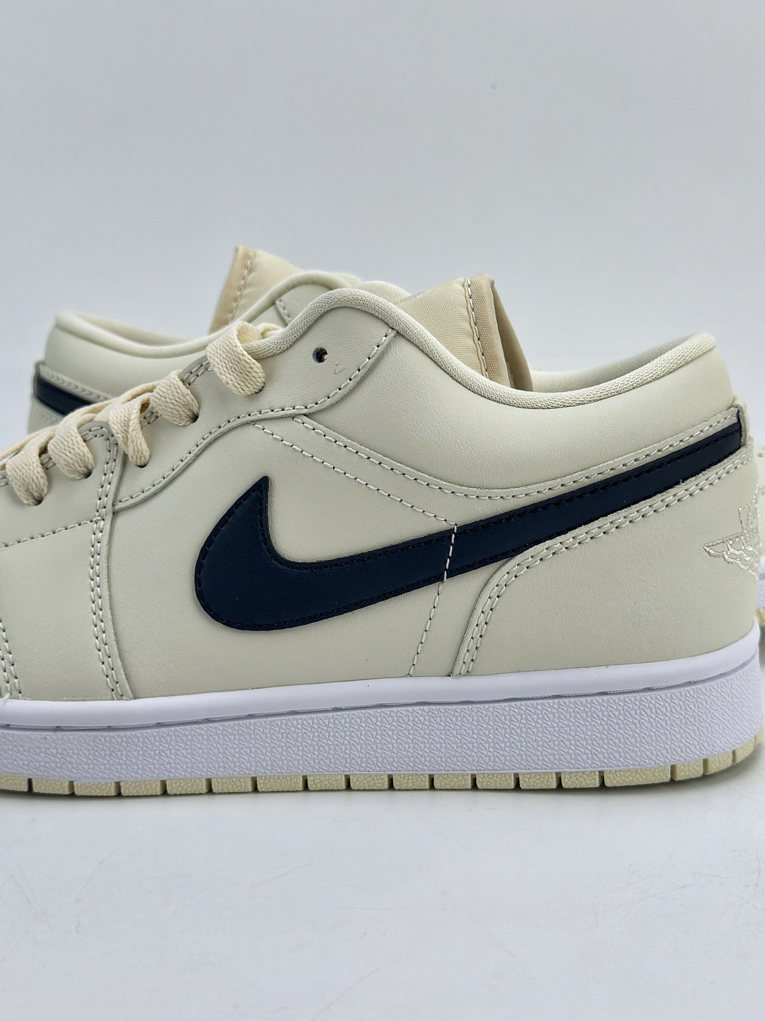 220 外贸版 Air Jordan 1 Retro Low ”coconut milk” 奶油 DC0774-121