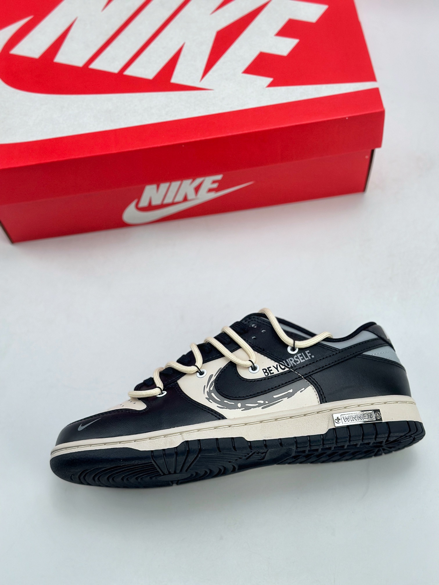 240 Nike SB Dunk Low 速度与激情 做旧氧化 金属朋克 黑白金 DD1391-100