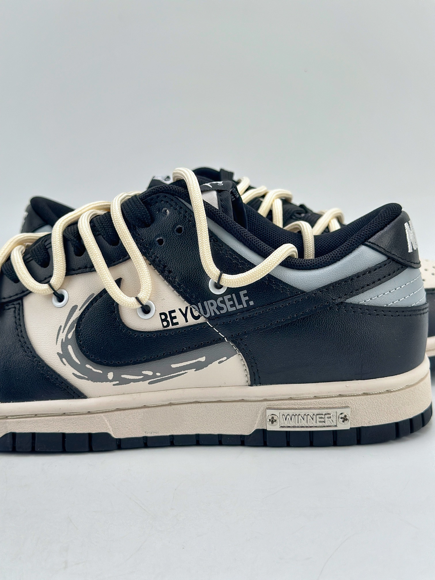 240 Nike SB Dunk Low 速度与激情 做旧氧化 金属朋克 黑白金 DD1391-100
