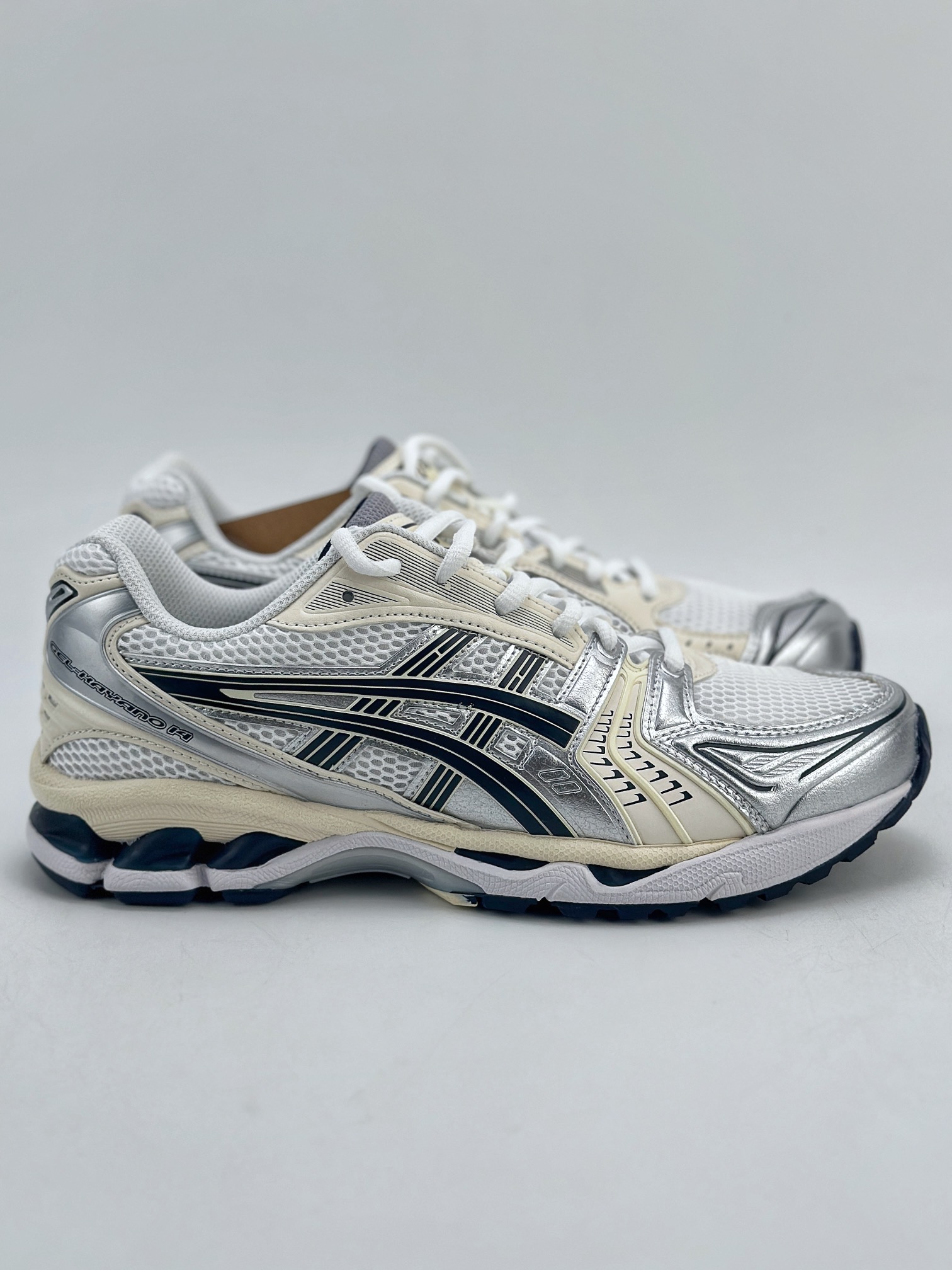 200 Asics Gel-Kayano 14 版本 亚瑟士运动休闲透气专业跑鞋  1201A056-109