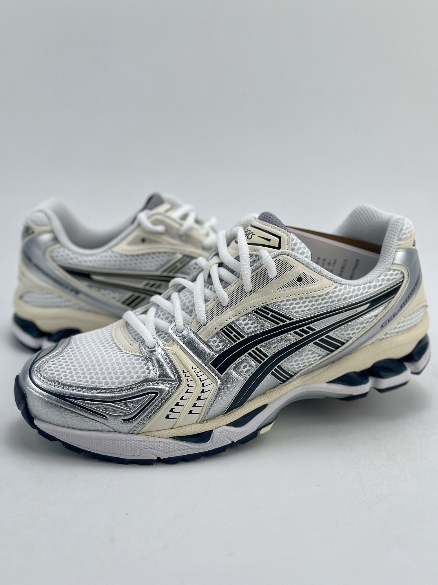 200 Asics Gel-Kayano 14 版本 亚瑟士运动休闲透气专业跑鞋  1201A056-109