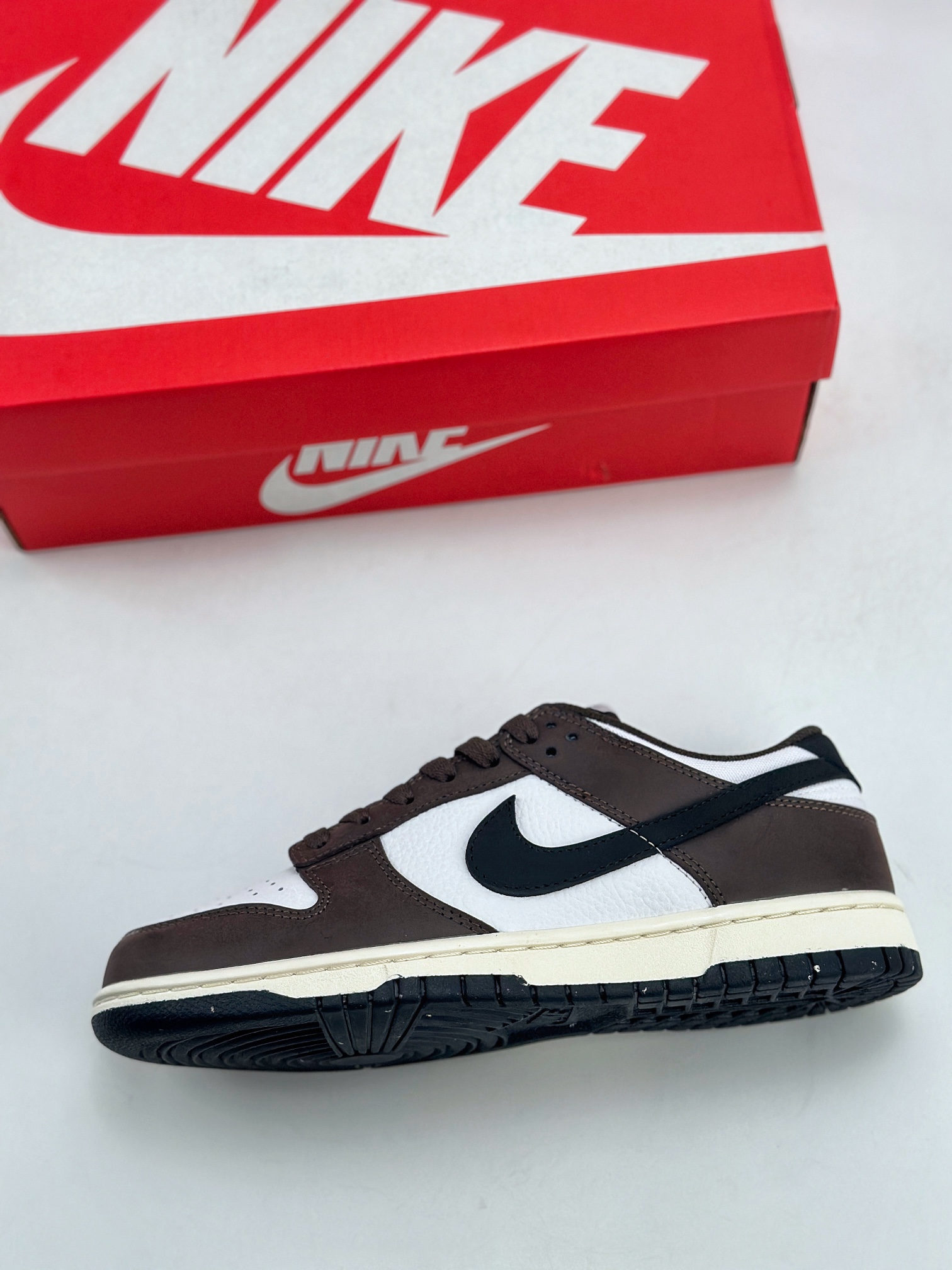 240 NIKE SB Dunk Low ”Next Nature” 棕黑白 HF4292-200