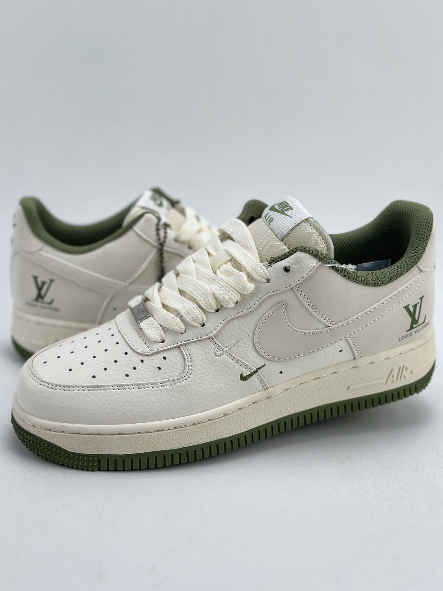 260 Nike Air Force 1 Low 07 x Louis Vuitton 白绿双钩 XZ6188-003
