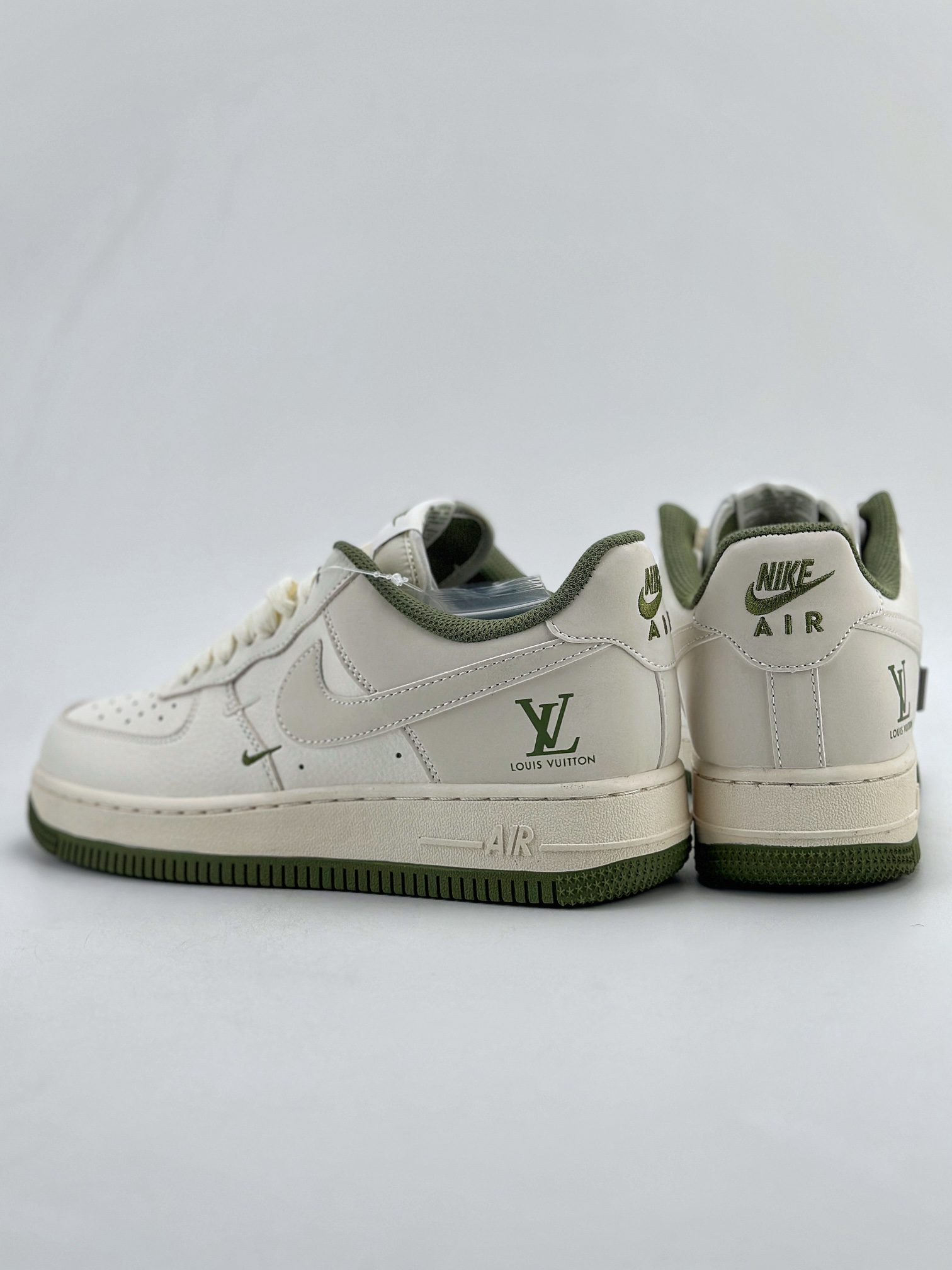 260 Nike Air Force 1 Low 07 x Louis Vuitton 白绿双钩 XZ6188-003