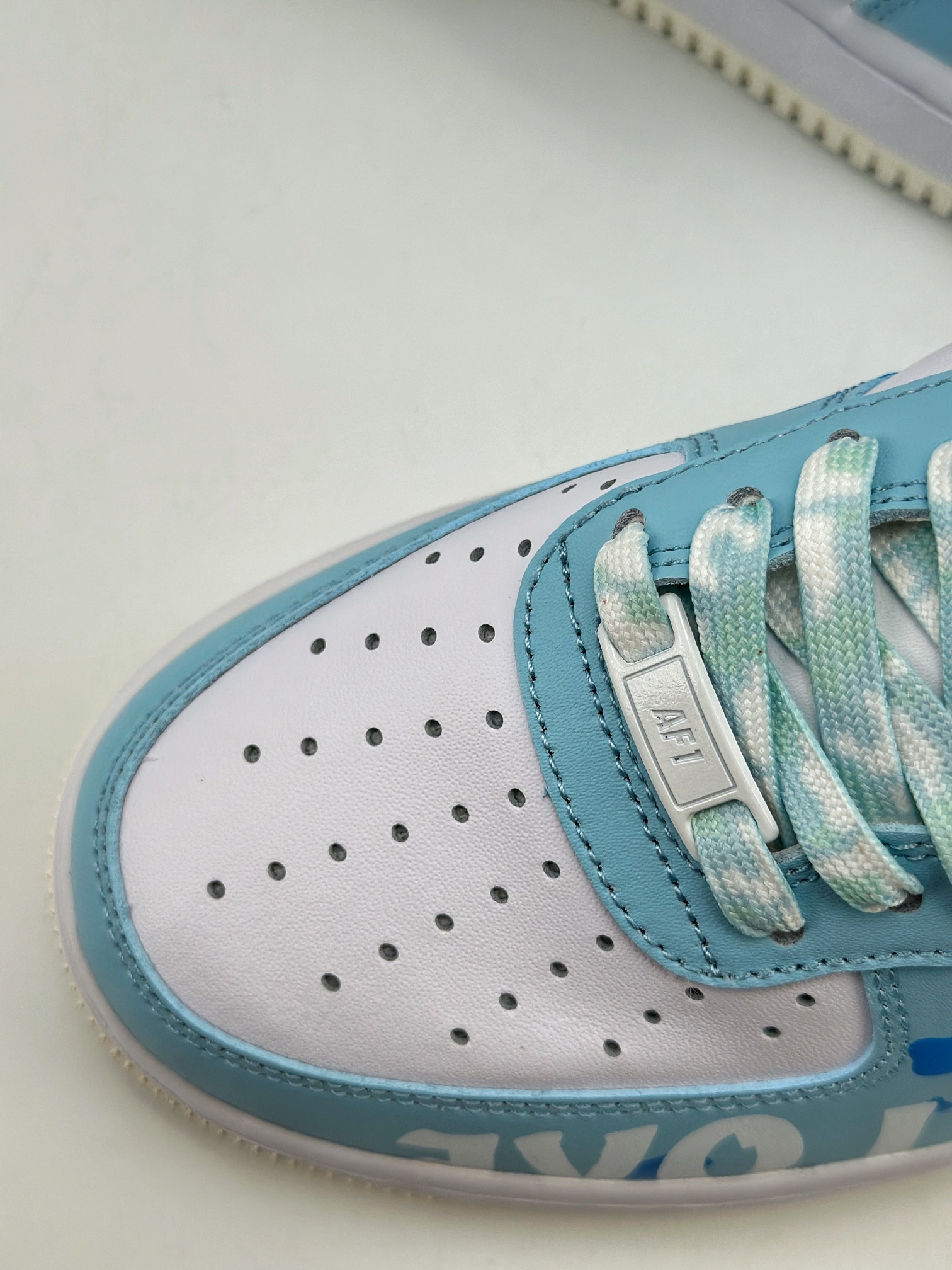 260 Nike Air Force 1 Low 07 野鹤制造 复古女孩 蝴蝶小花 CW2288-661