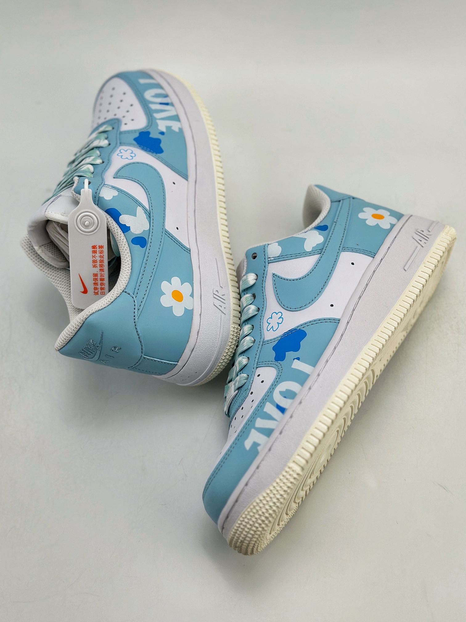 260 Nike Air Force 1 Low 07 野鹤制造 复古女孩 蝴蝶小花 CW2288-661