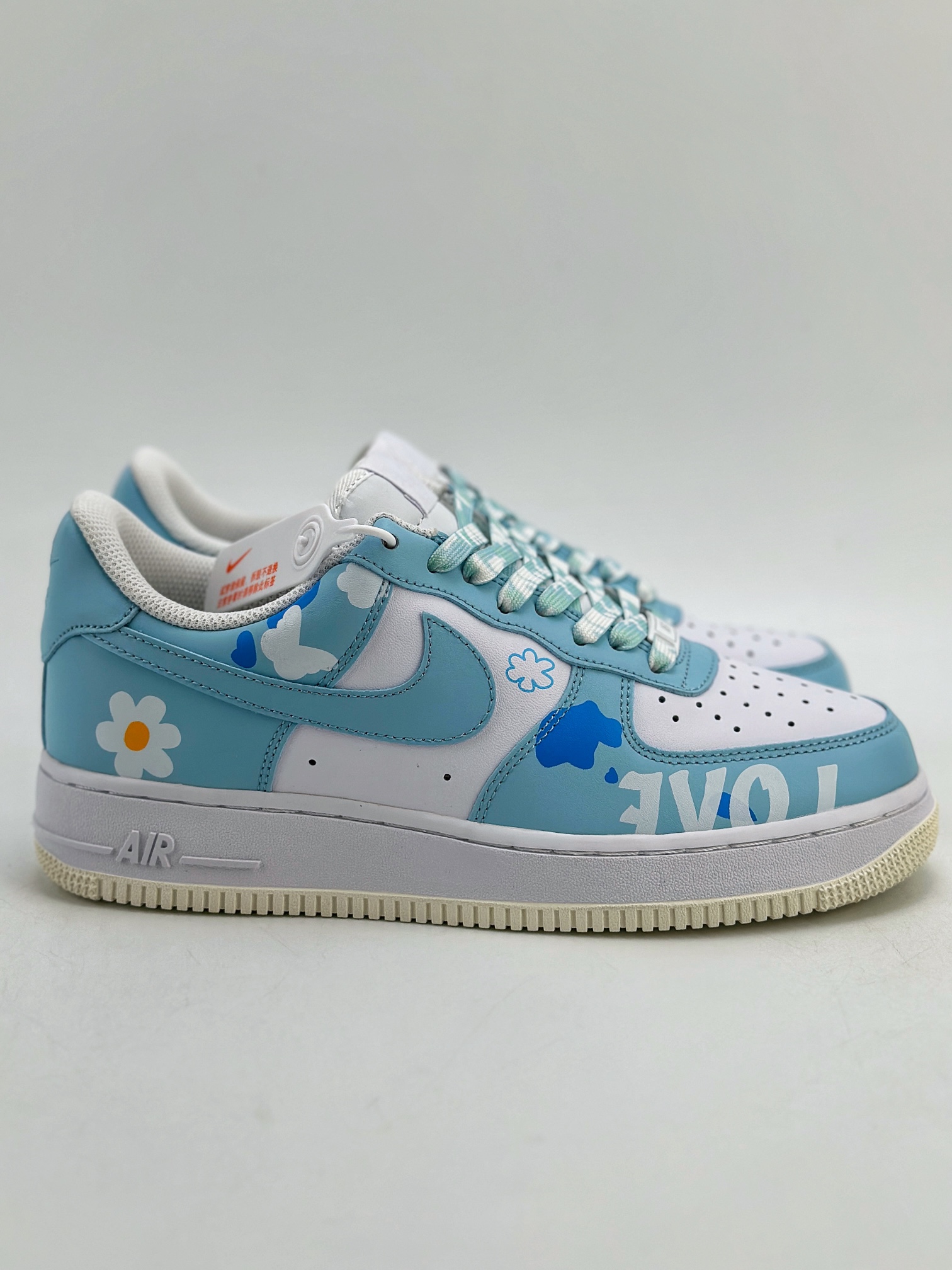 260 Nike Air Force 1 Low 07 野鹤制造 复古女孩 蝴蝶小花 CW2288-661