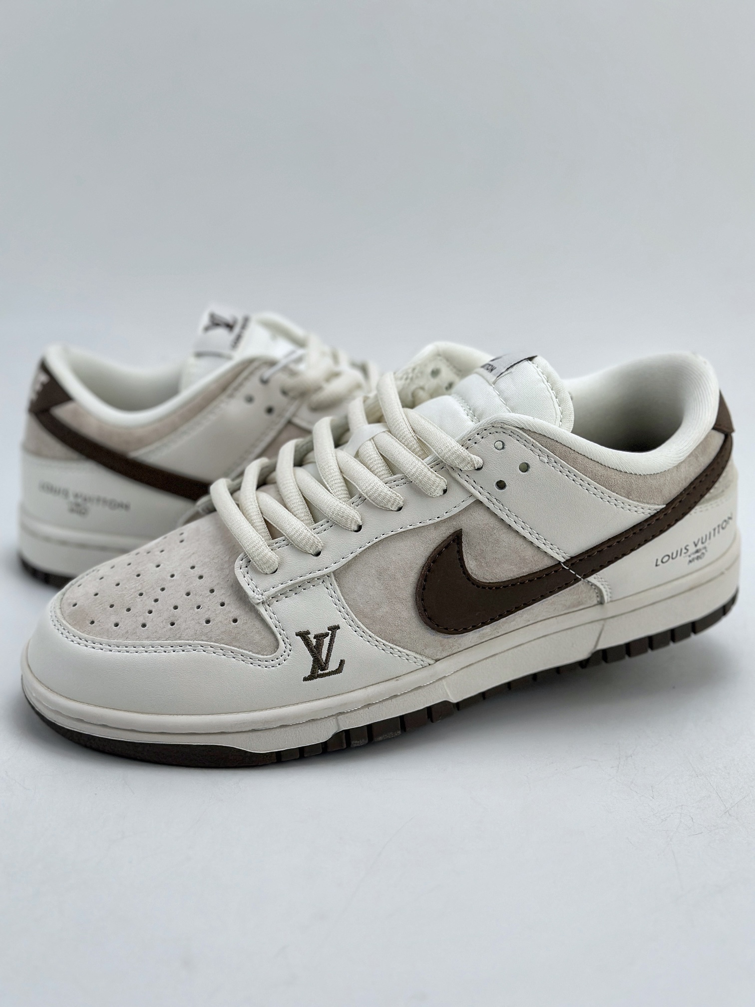 180 NIKE SB Dunk Low x Louis Vuitton 白棕 LV6188-001