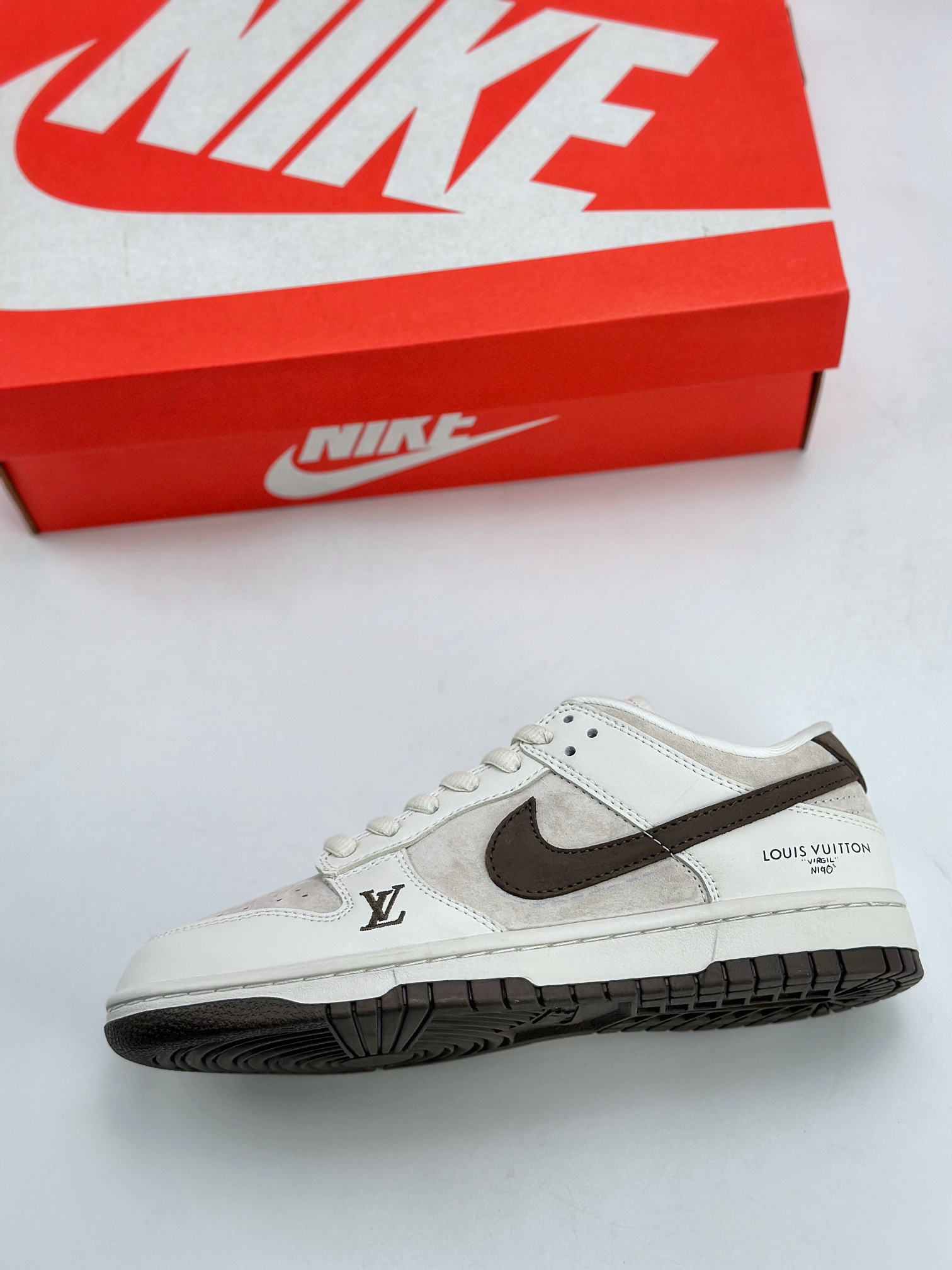 180 NIKE SB Dunk Low x Louis Vuitton 白棕 LV6188-001