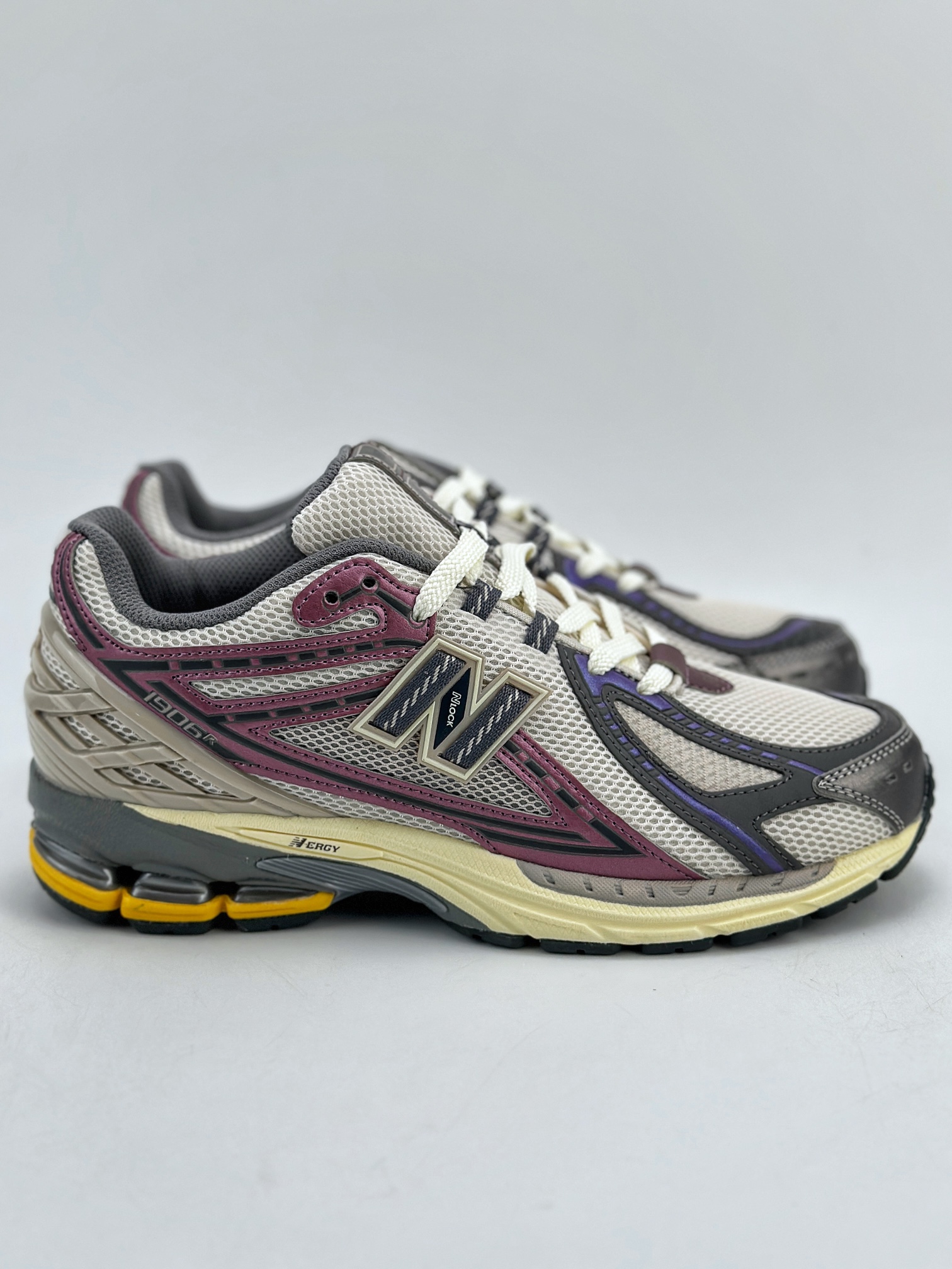 200 New Balance M1906系列 复古单品宝藏老爹鞋款 M1906RRA