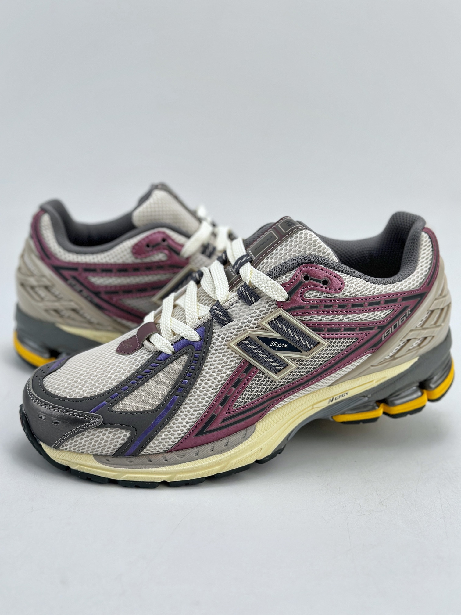 200 New Balance M1906系列 复古单品宝藏老爹鞋款 M1906RRA