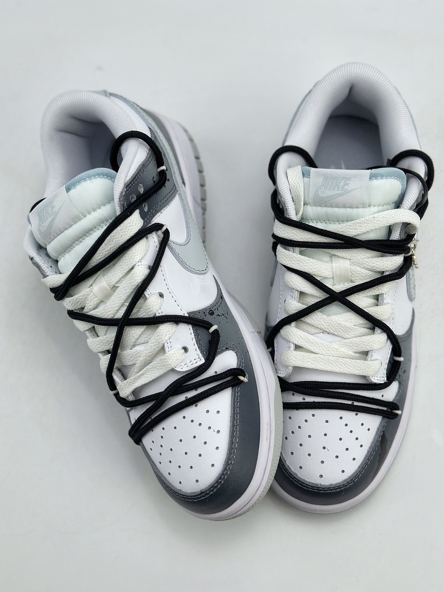 280 Nike SB Dunk Low 泼墨涂鸦 双钩 万圣节十字架白灰 DV0831-101