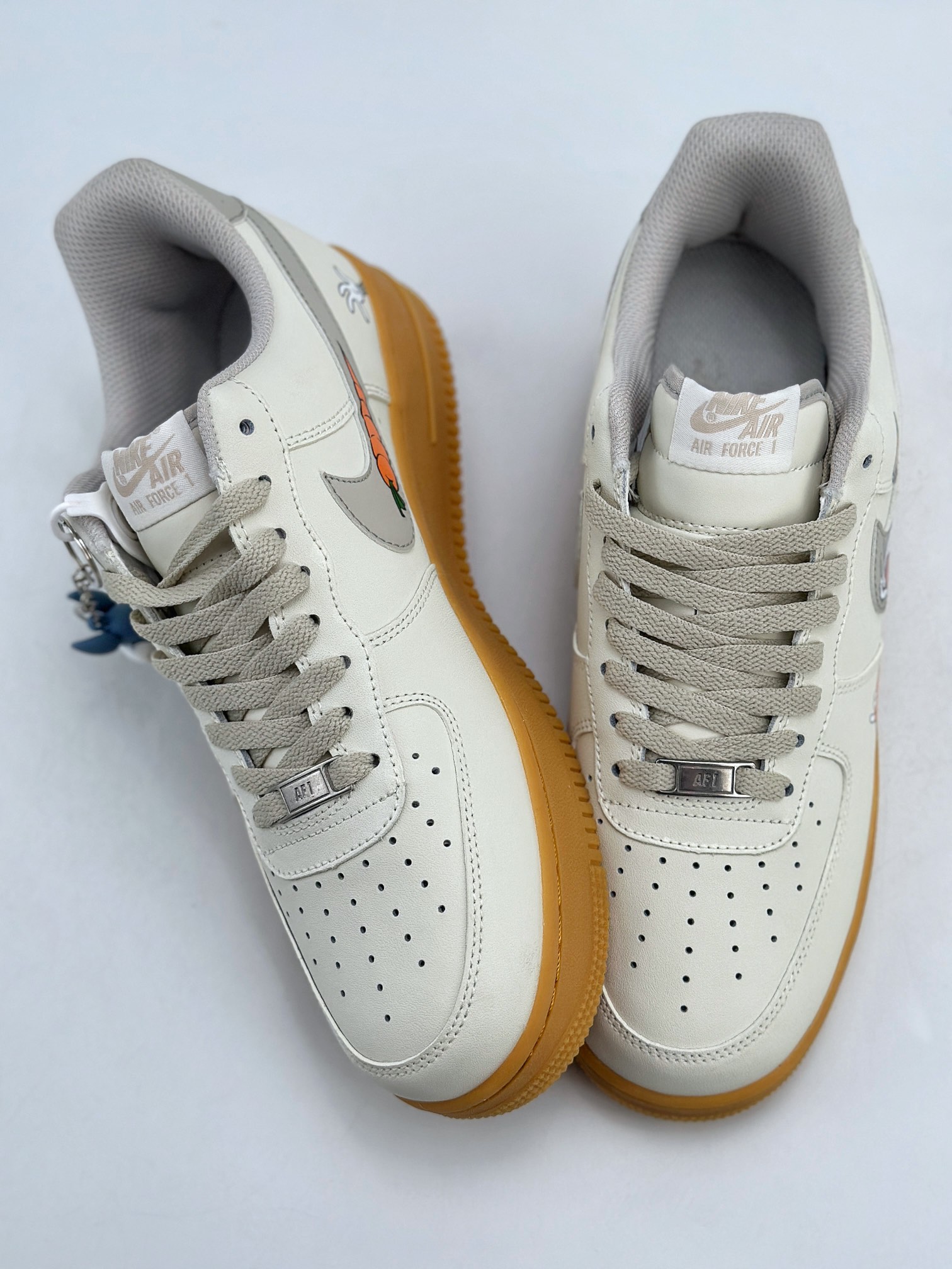 240 Nike Air Force 1 Low 07 兔八哥涂鸦米白生胶 XC2351-660