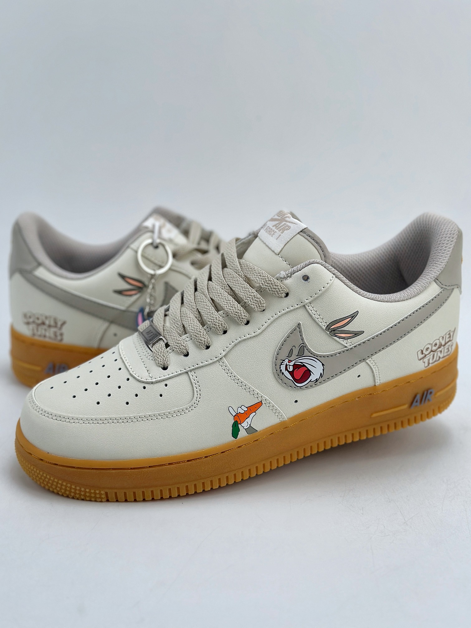 240 Nike Air Force 1 Low 07 兔八哥涂鸦米白生胶 XC2351-660